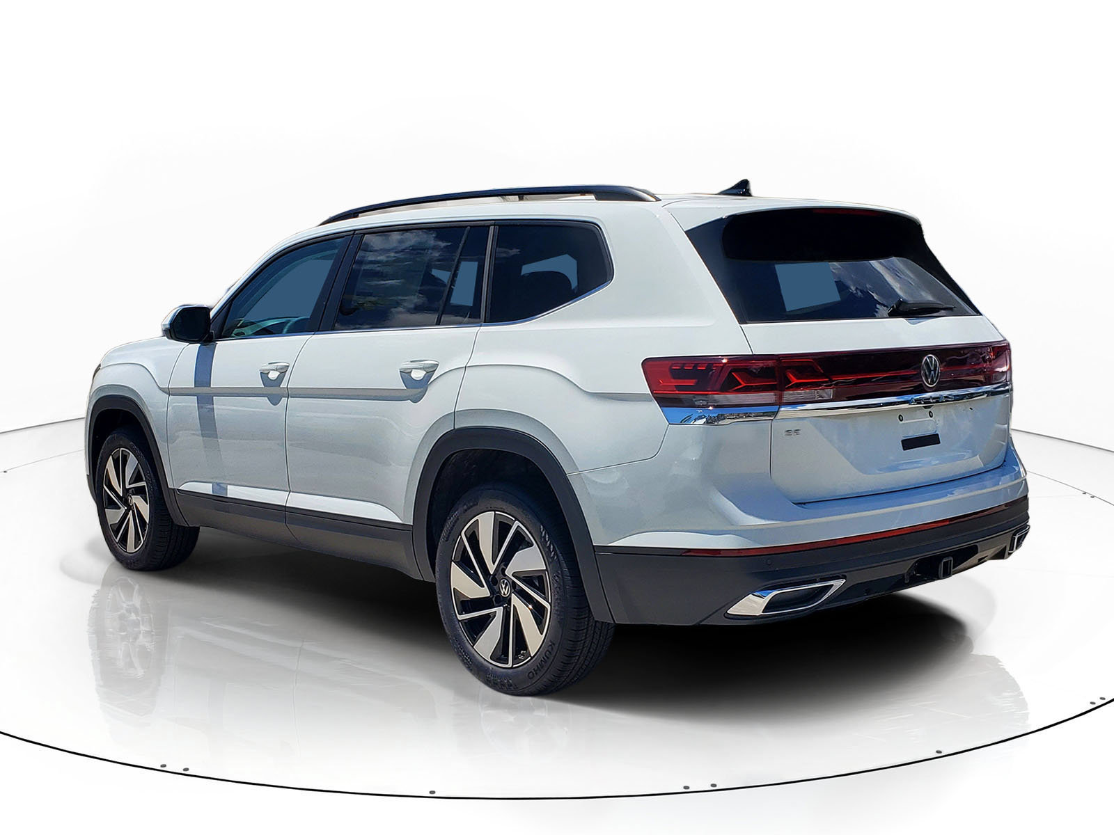 New 2026 Volkswagen Atlas SE w/Technology SUV