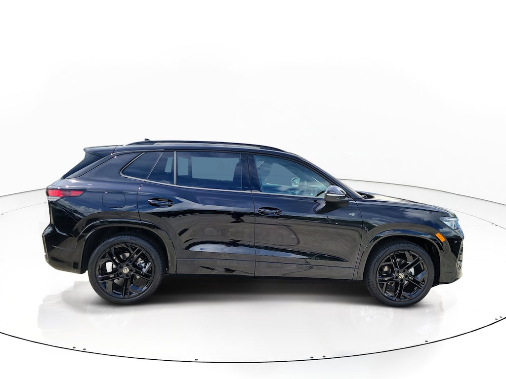 New 2026 Volkswagen Tiguan SE R-Line Black SUV