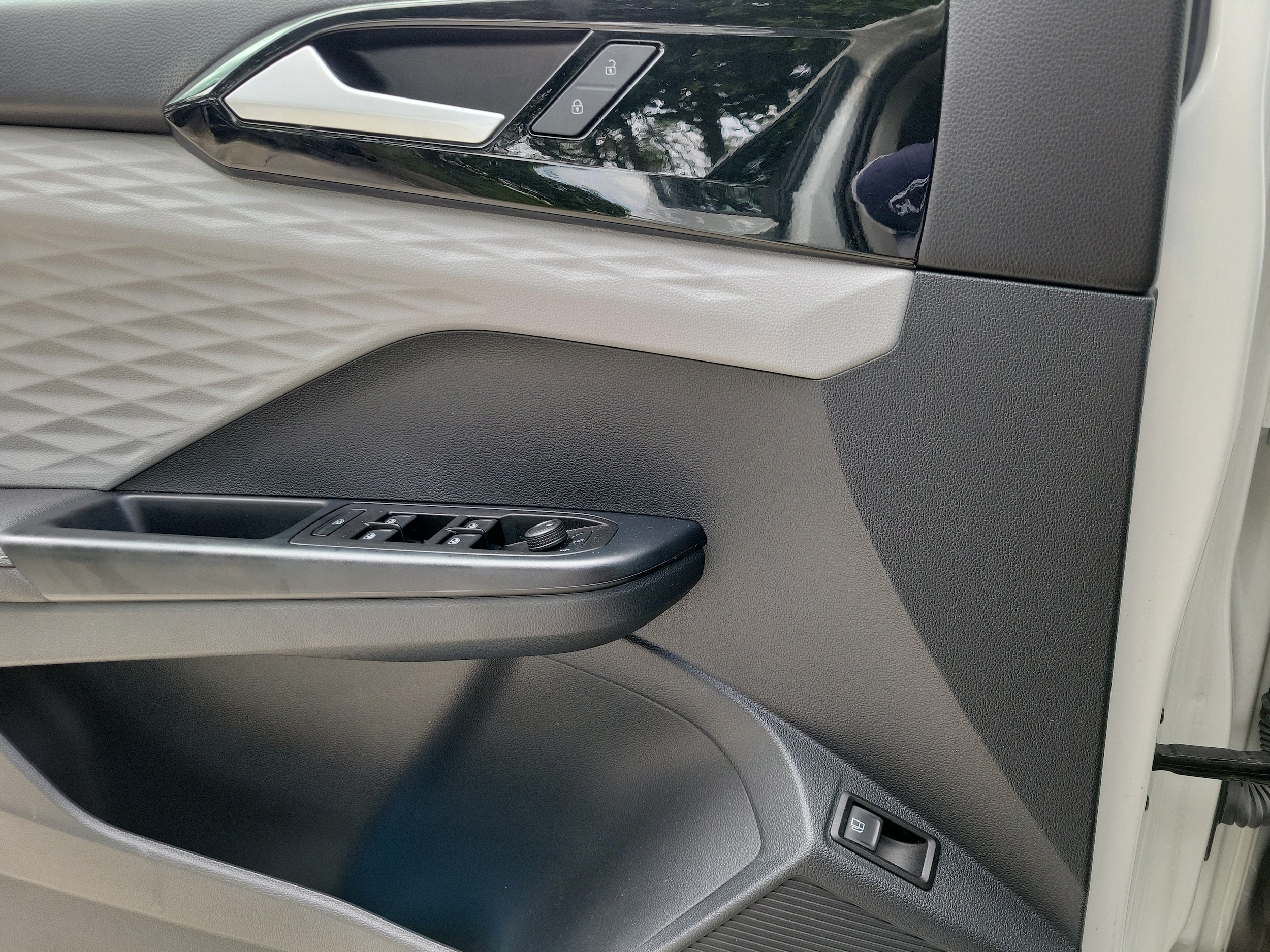 2024 Volkswagen Taos S - Photo 20