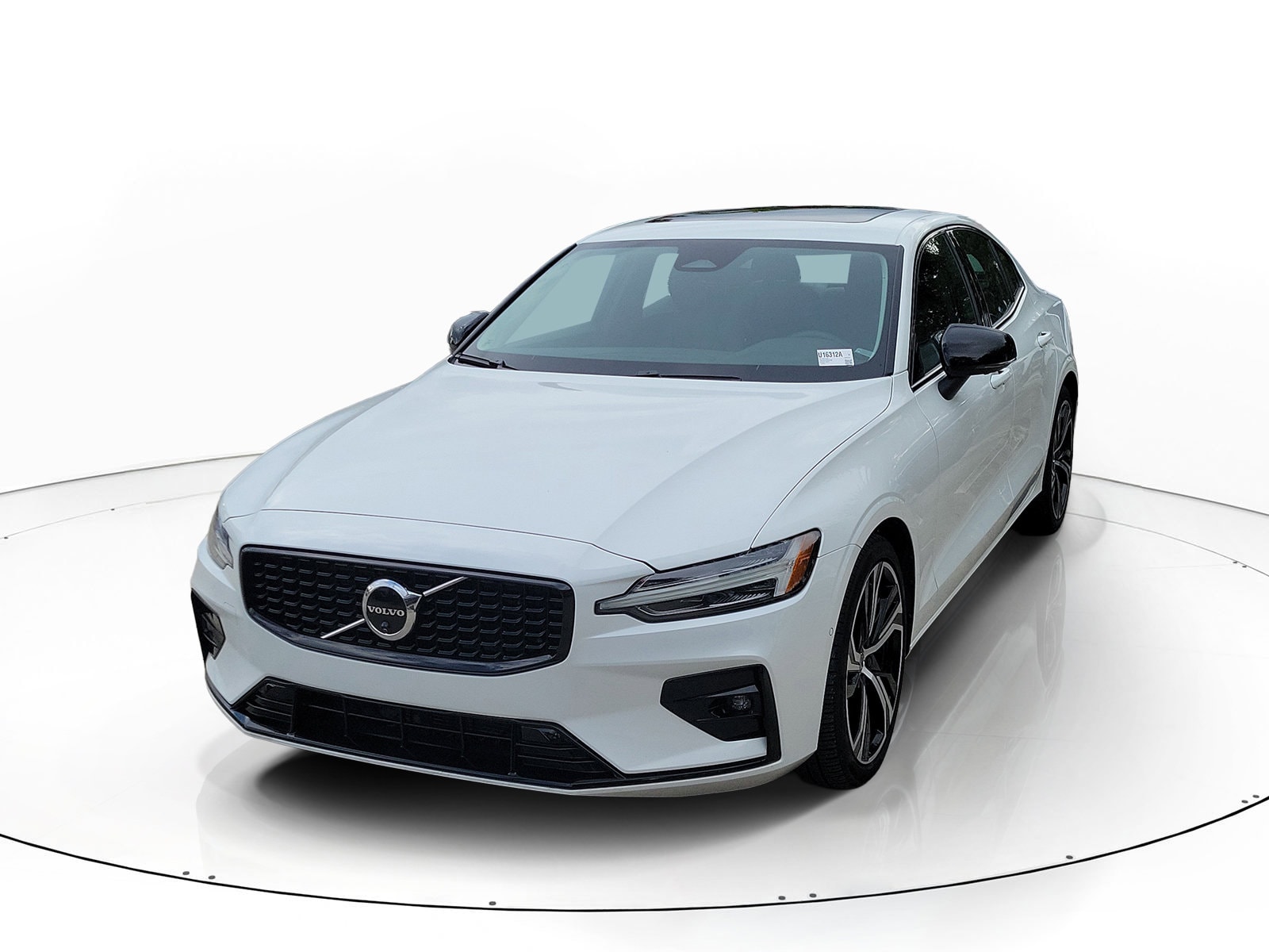 2024 Volvo S60 Plus - Photo 3