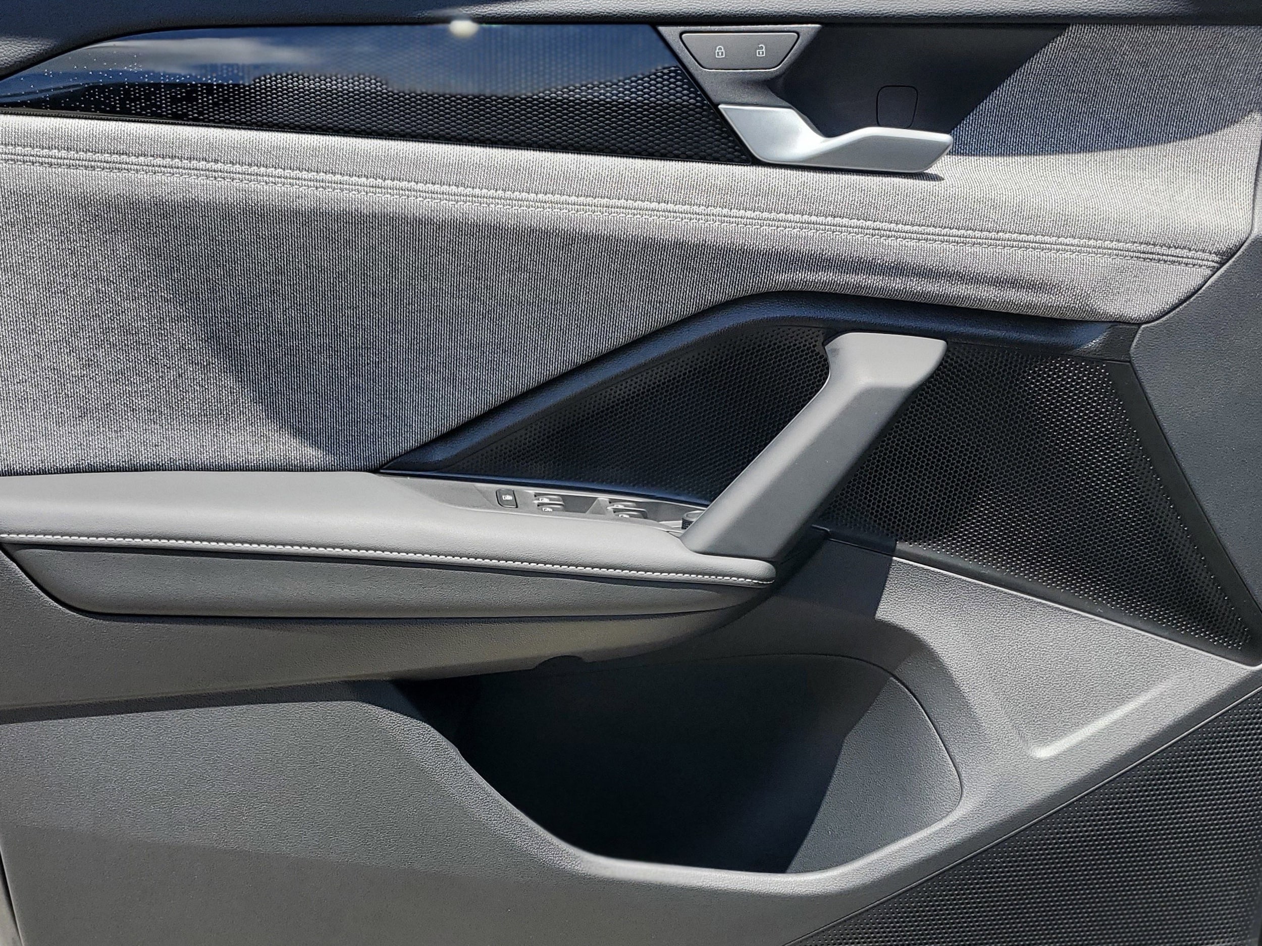 2026 Volkswagen Tiguan S - Photo 10