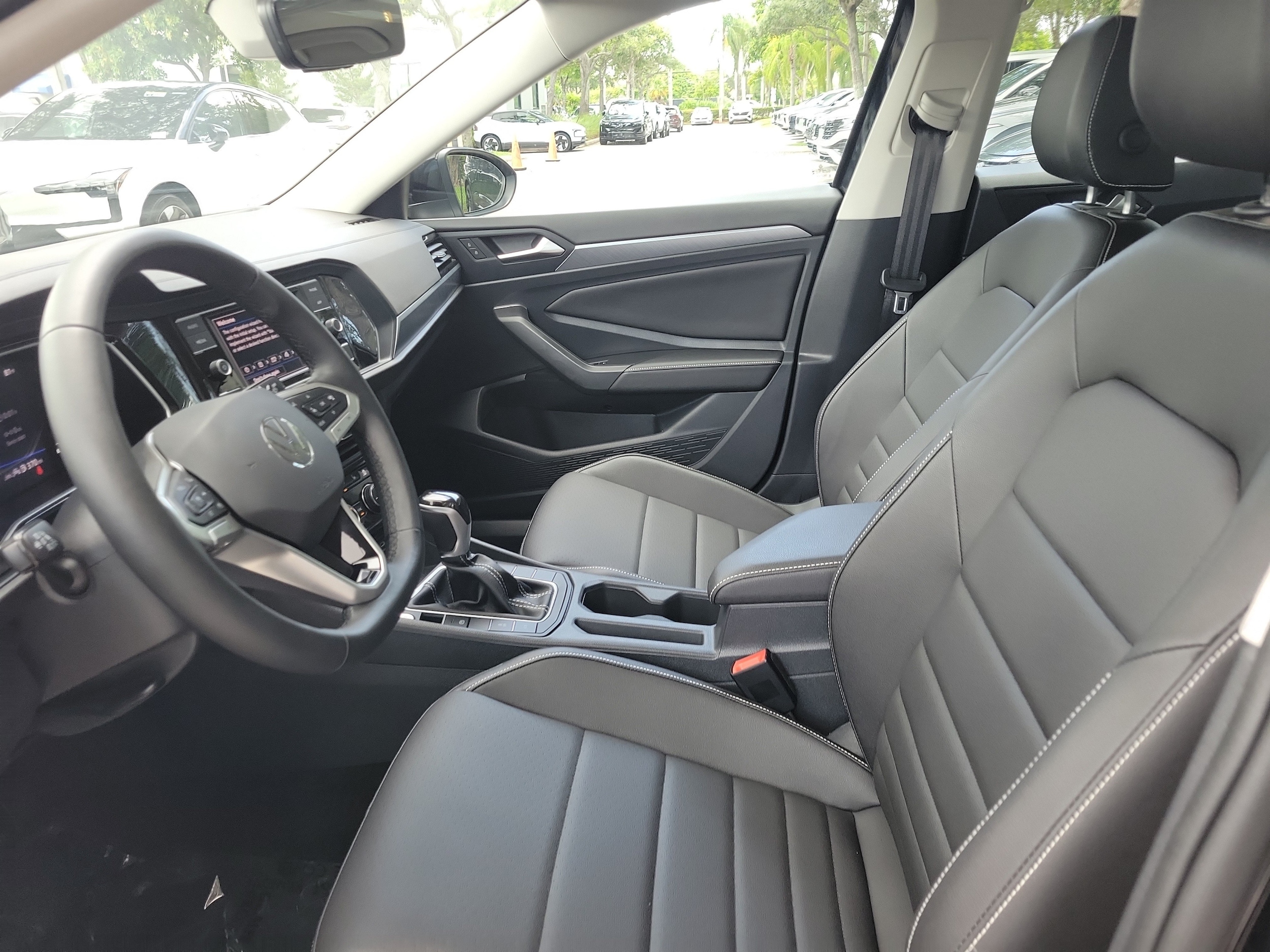 2024 Volkswagen Jetta SE - Photo 15