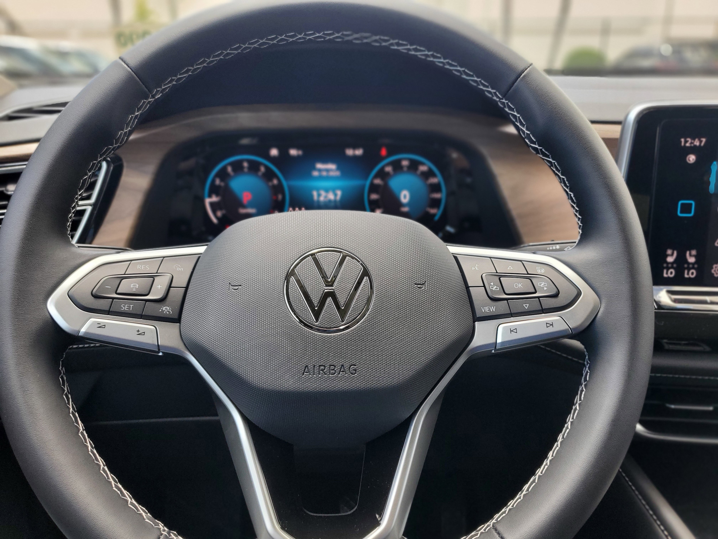 2026 Volkswagen Atlas SE w/Tech - Photo 16