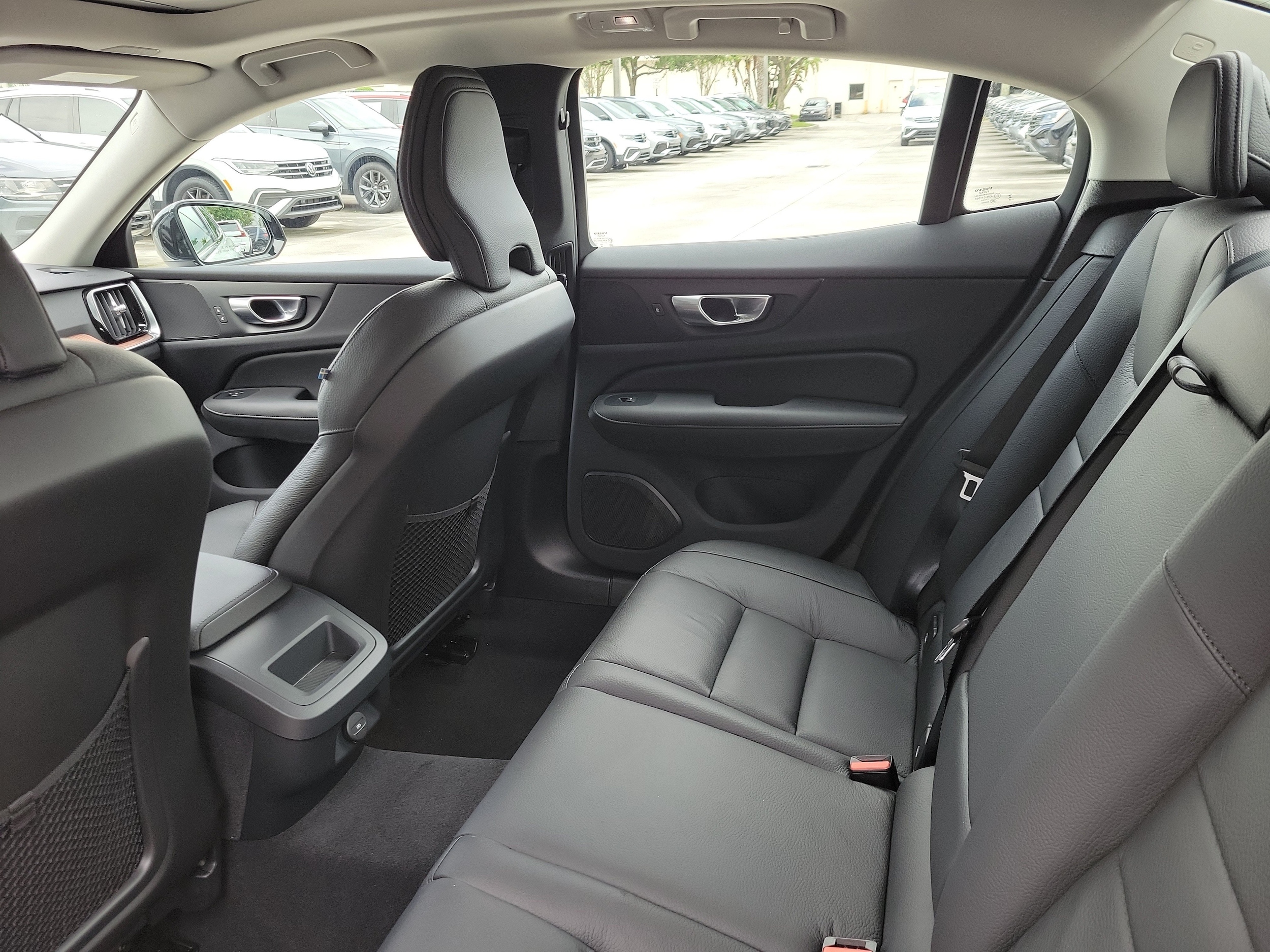 2024 Volvo S60 Plus - Photo 14