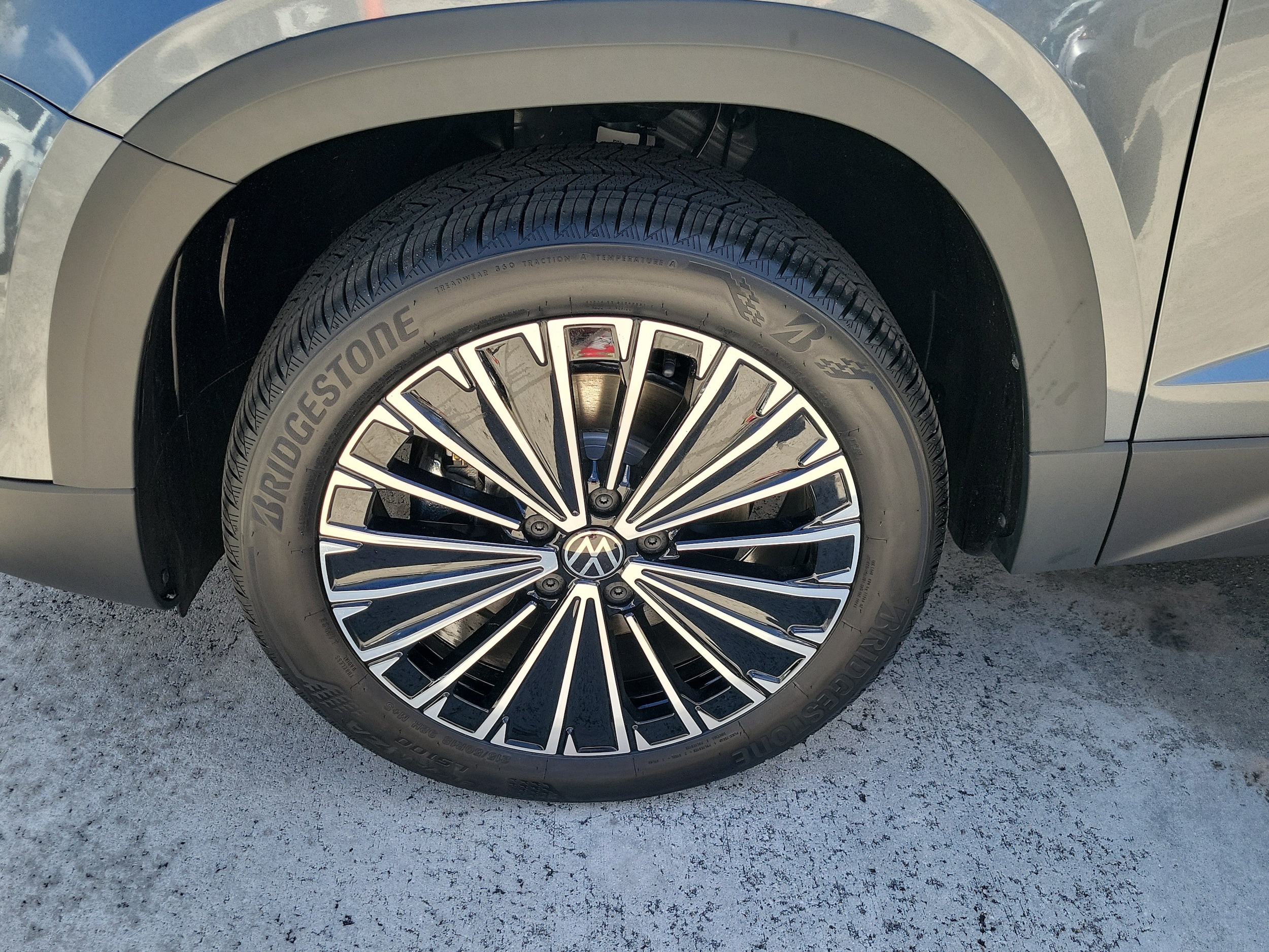 2026 Volkswagen Taos SE - Photo 7