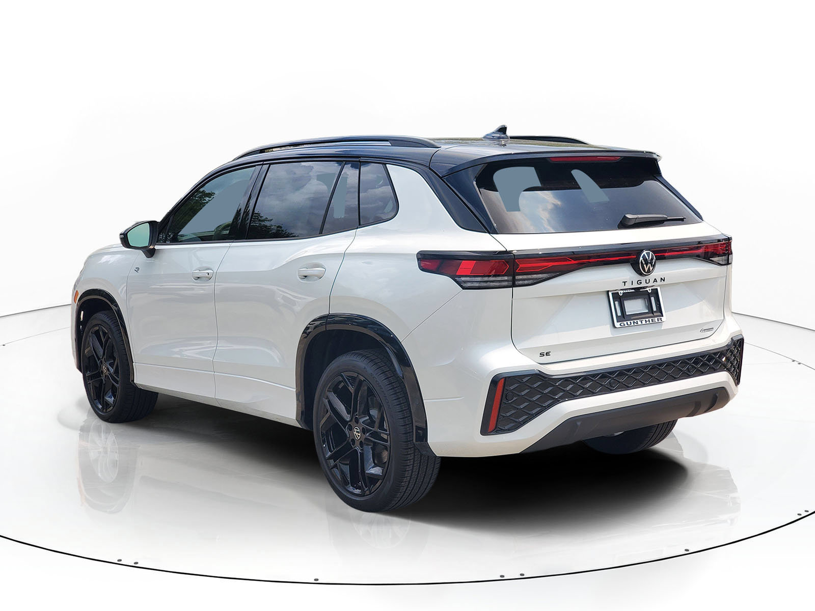 New 2026 Volkswagen Tiguan SE R-Line Black SUV