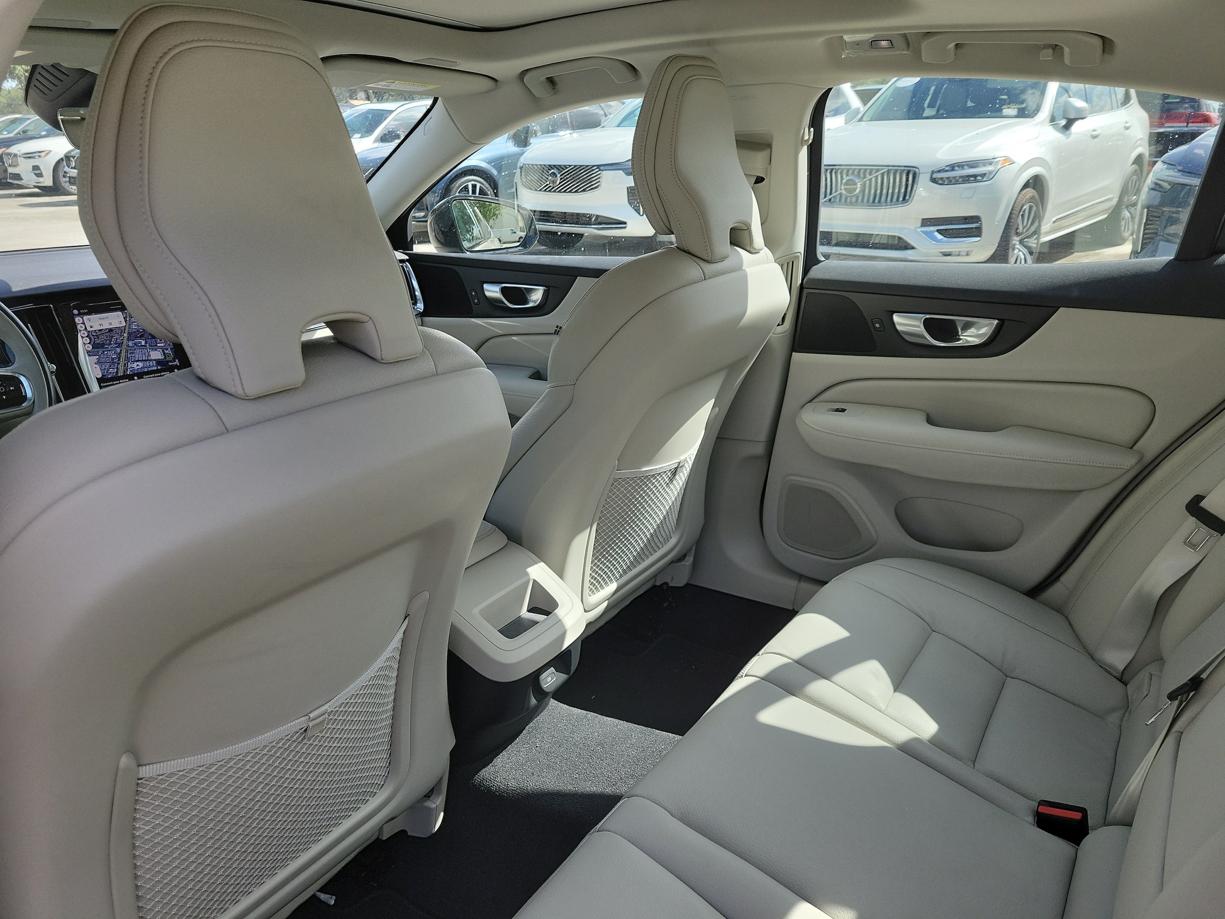 2024 Volvo S60 Plus - Photo 13