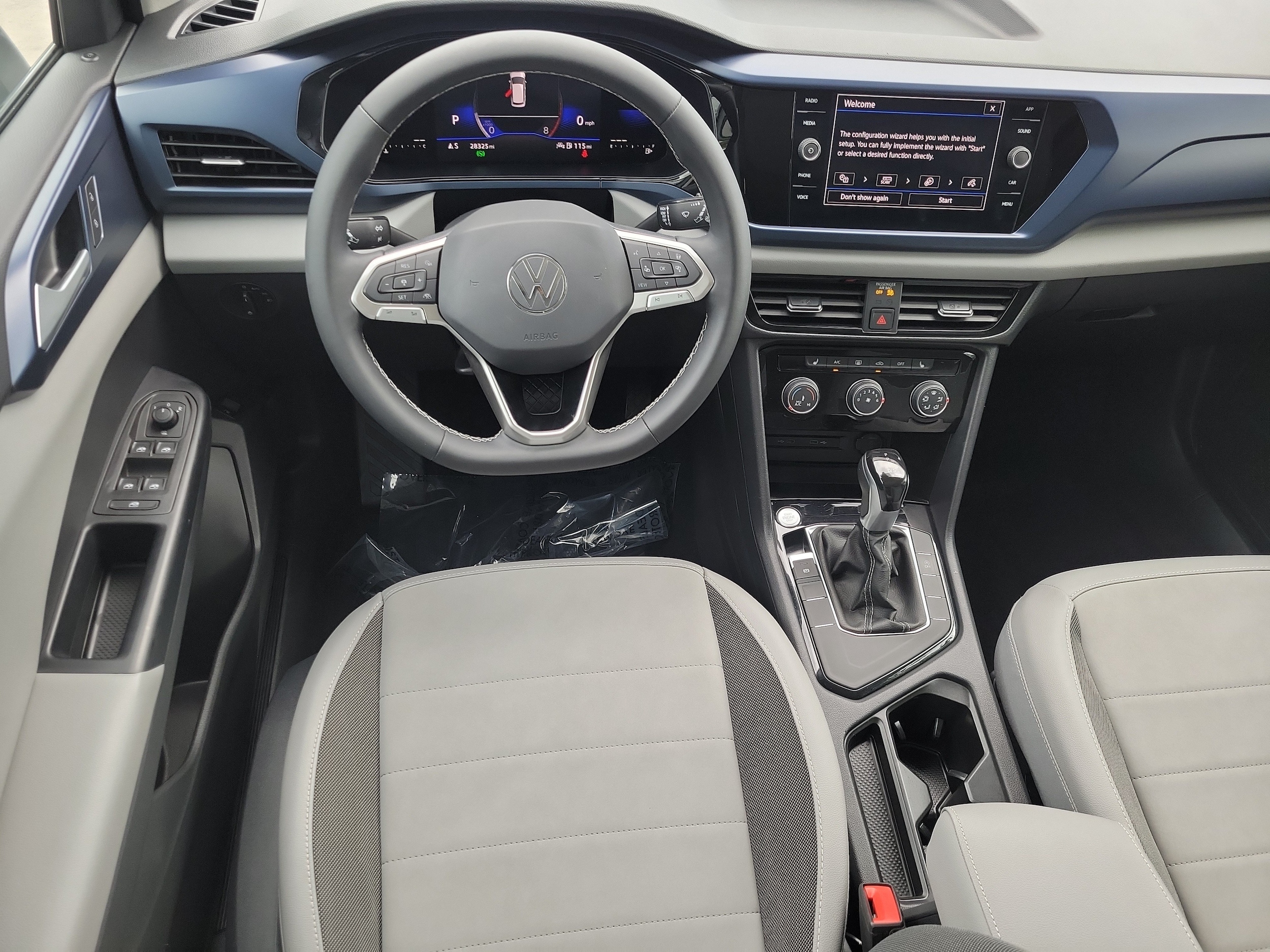 2023 Volkswagen Taos SE - Photo 12