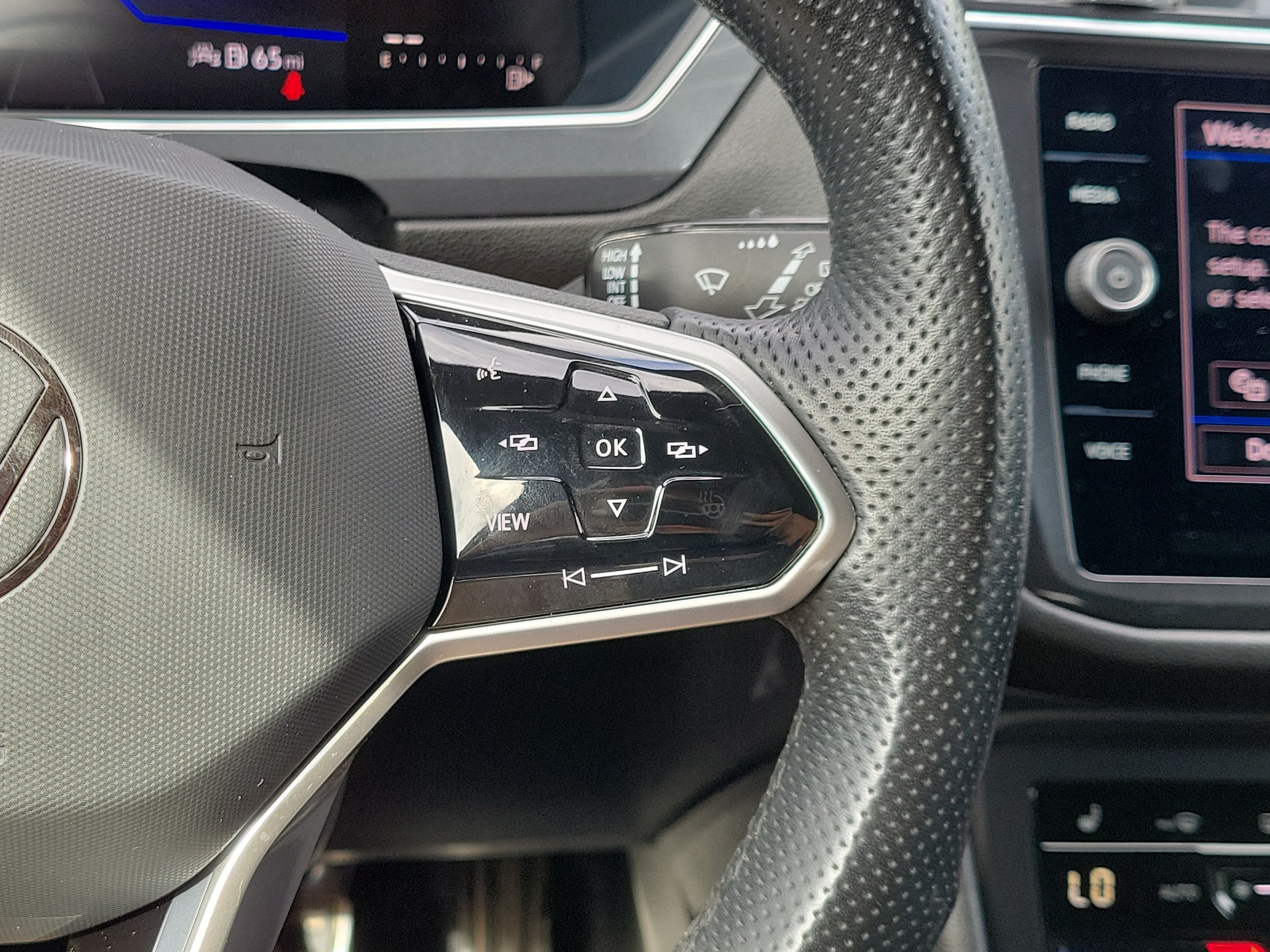 2023 Volkswagen Tiguan SE R-LINE BLACK - Photo 18