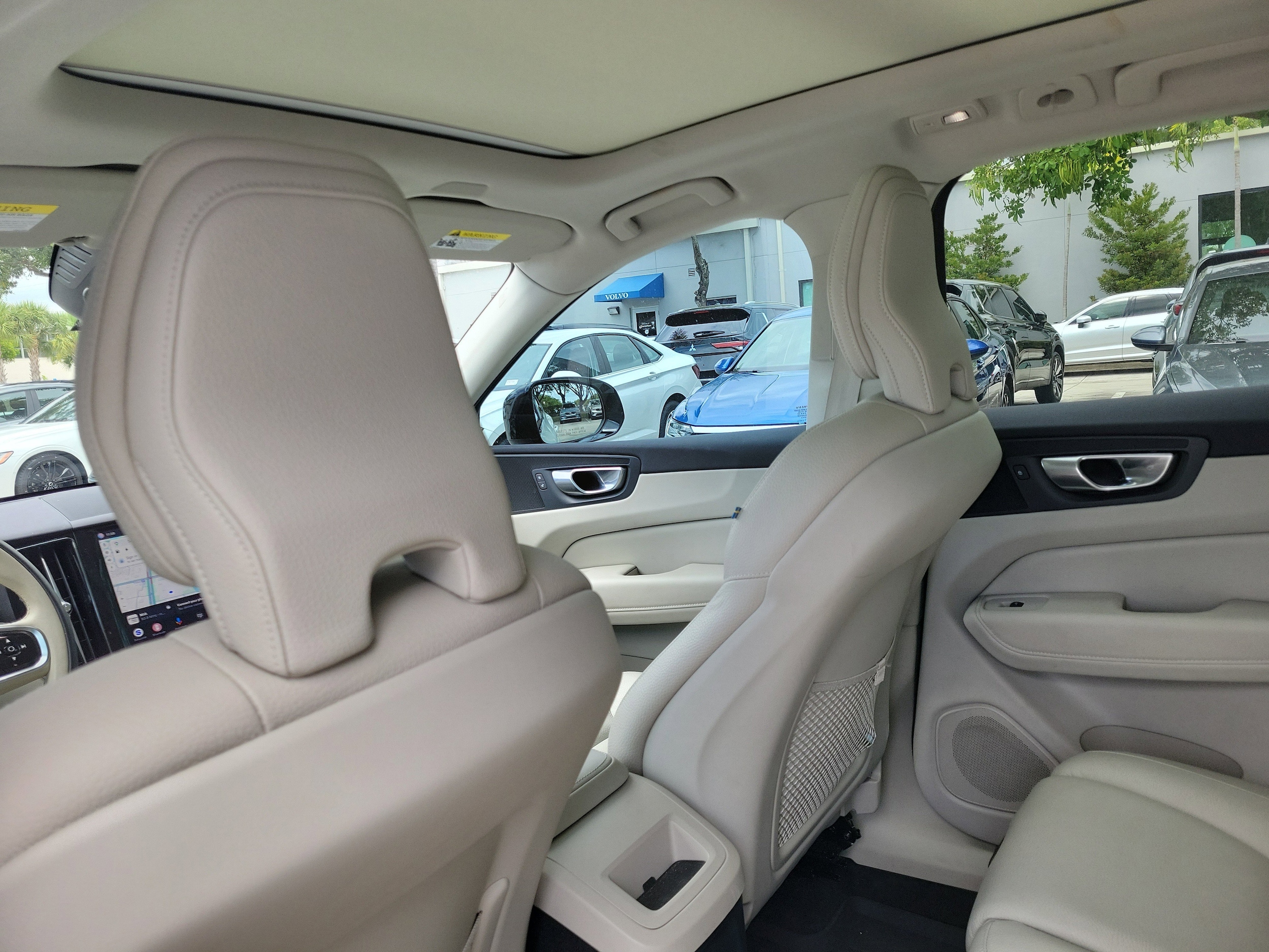 2024 Volvo XC60 Plus - Photo 15