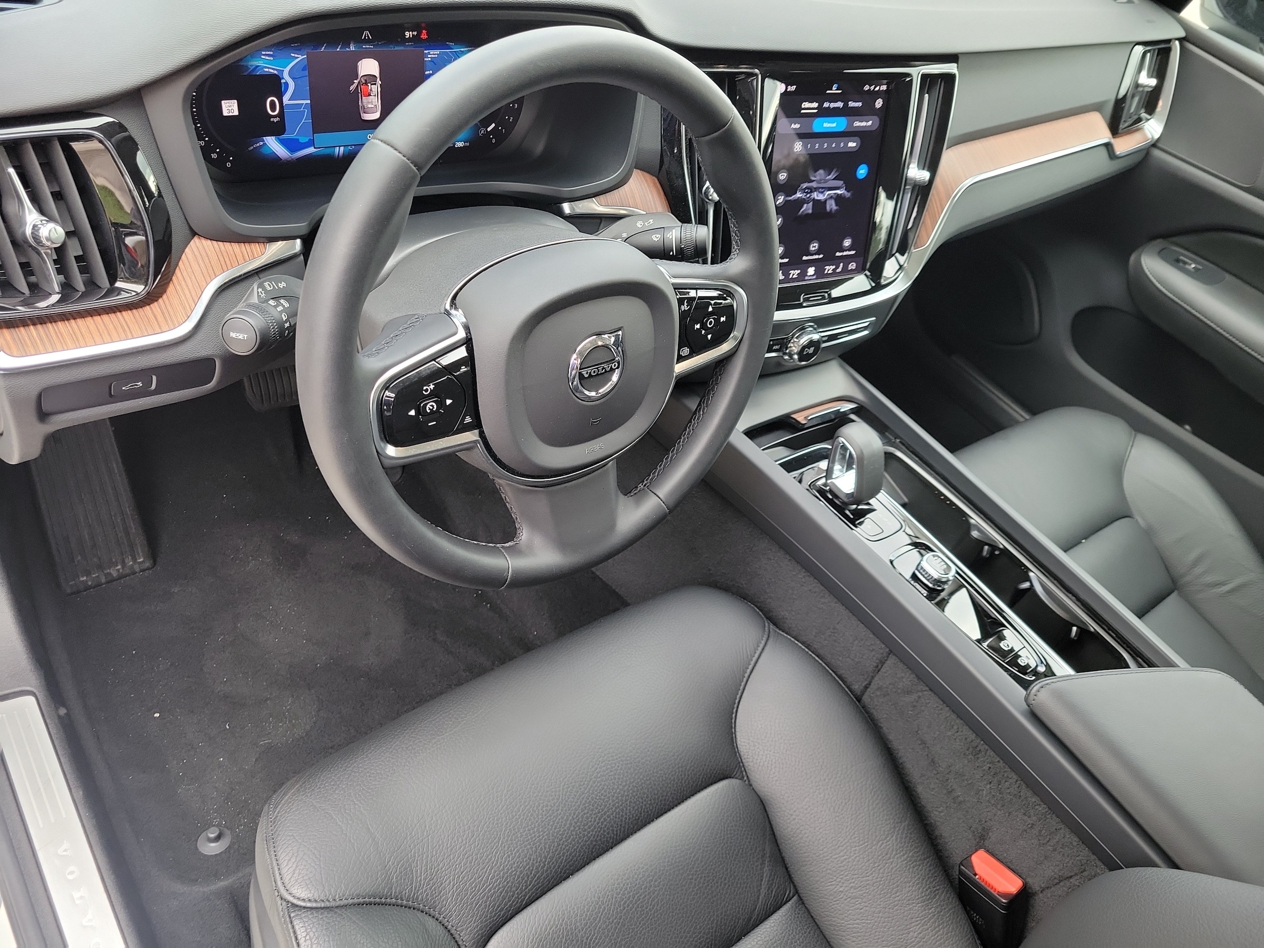 2024 Volvo S60 Plus - Photo 22