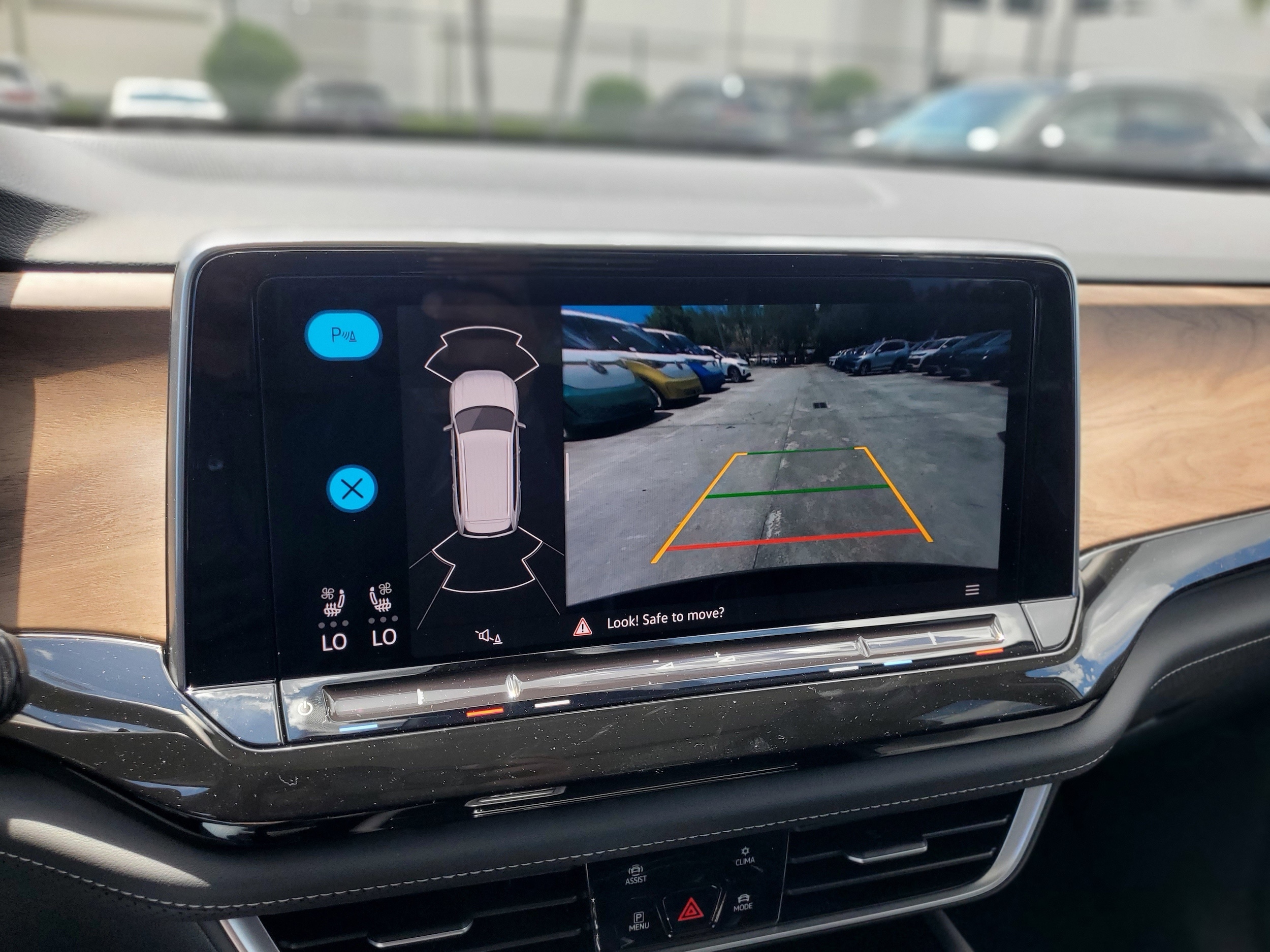 2026 Volkswagen Atlas SE w/Tech - Photo 19