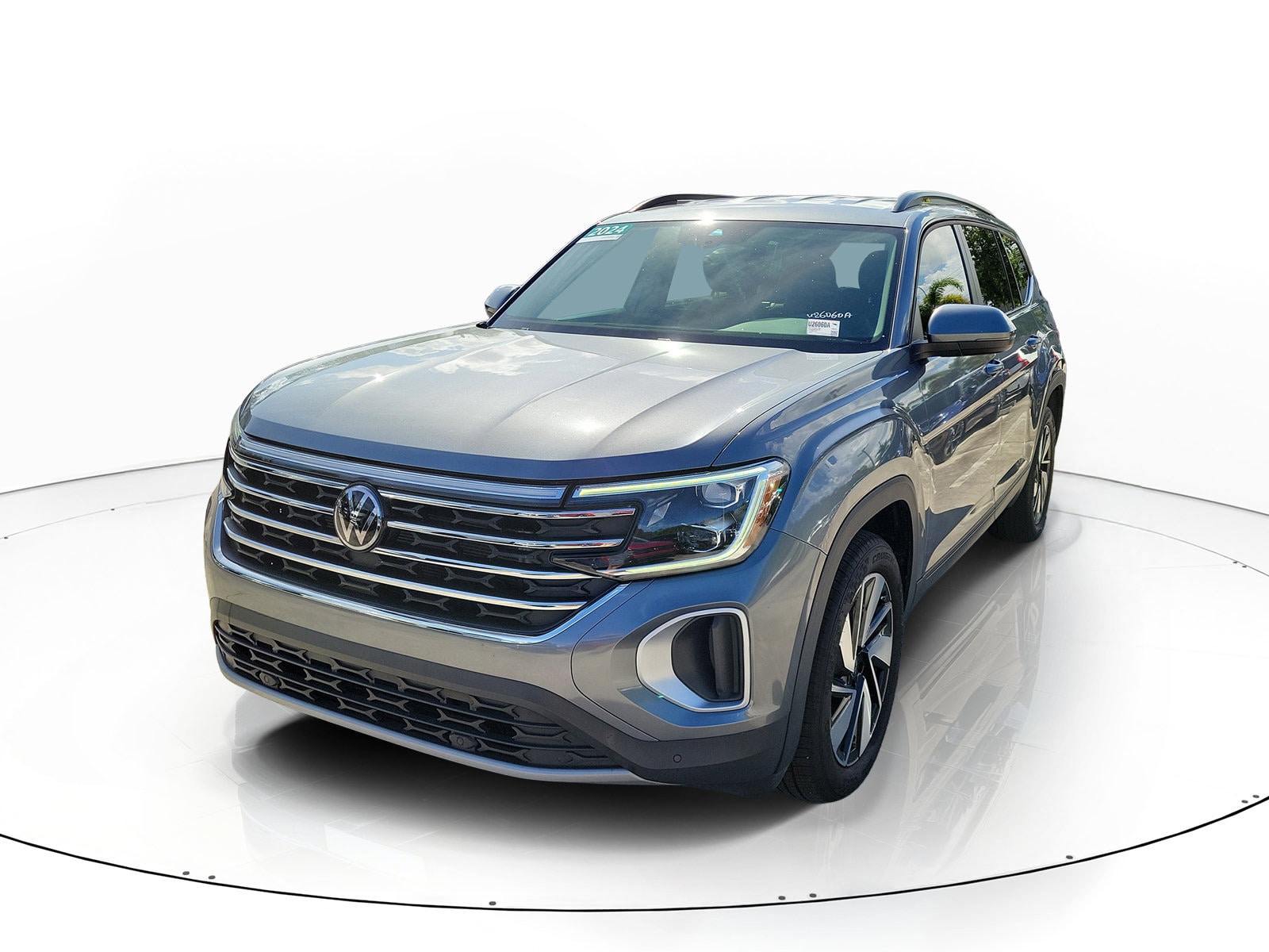 2024 Volkswagen Atlas SE w/Tech - Photo 3