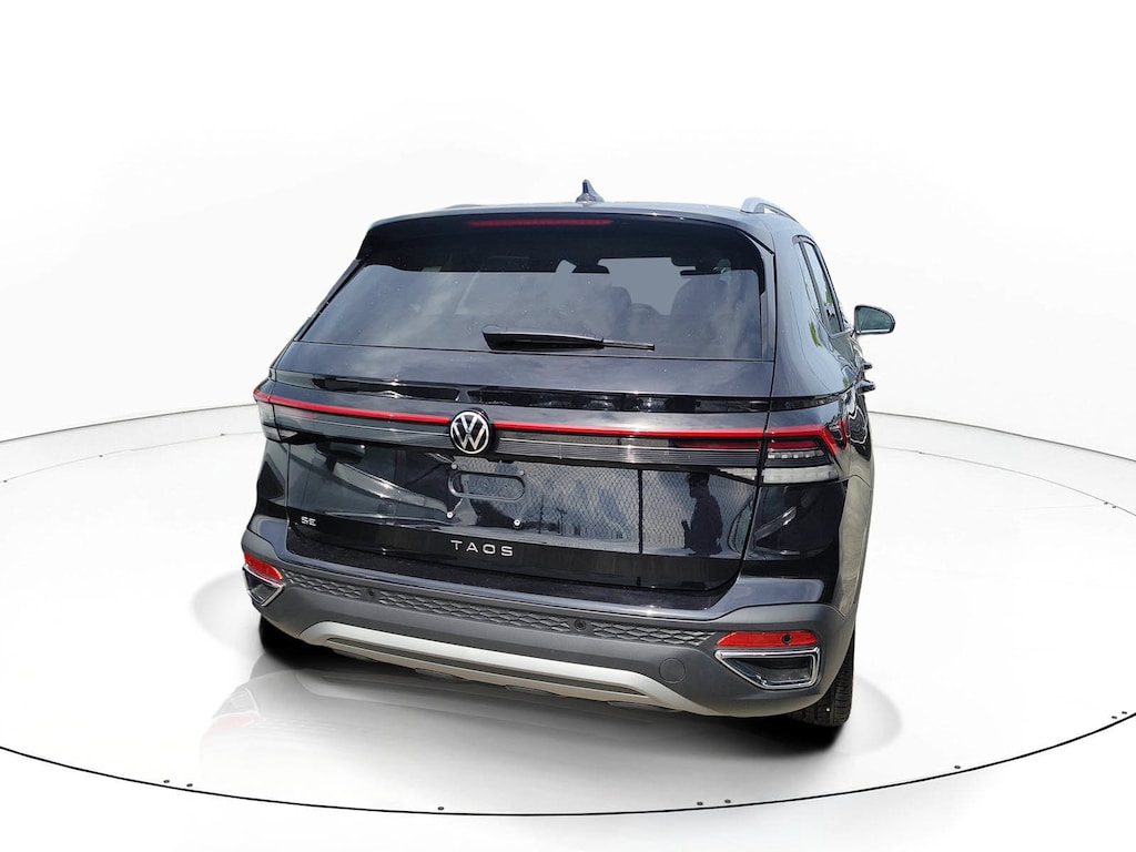 New 2026 Volkswagen Taos 1.5T SE SUV
