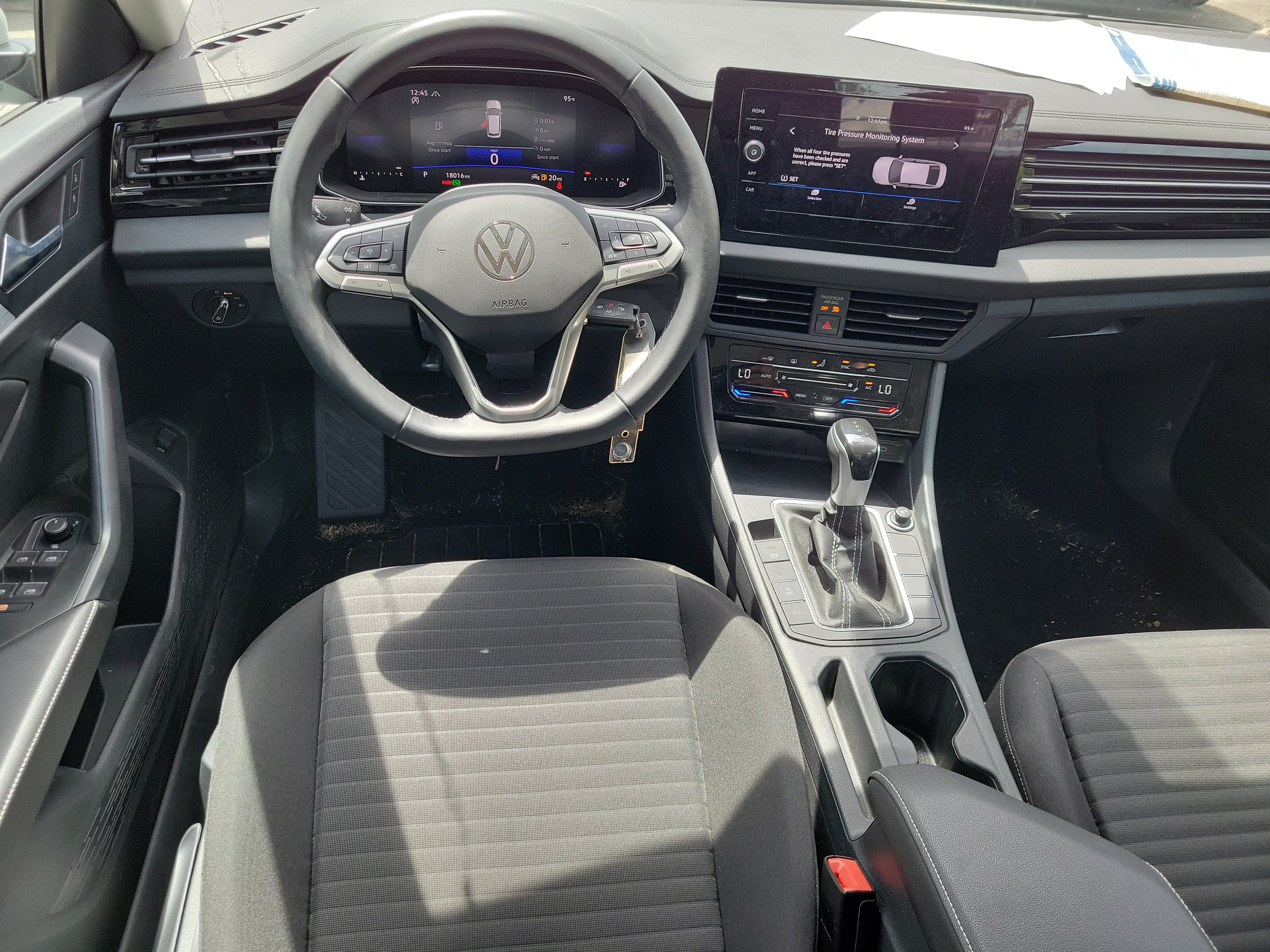 2025 Volkswagen Jetta S - Photo 11