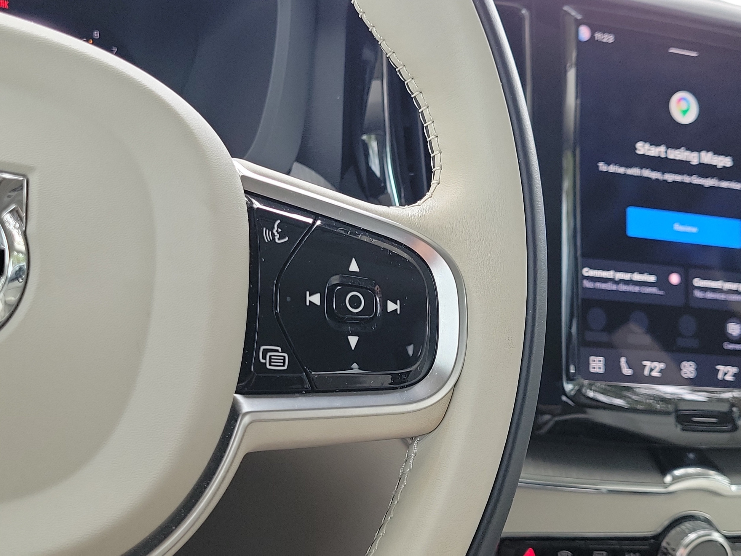 2024 Volvo XC60 Plus - Photo 24