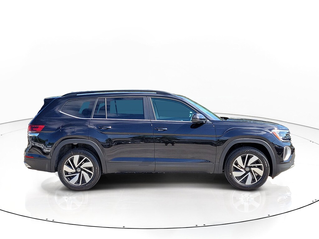 New 2026 Volkswagen Atlas SE w/Technology SUV