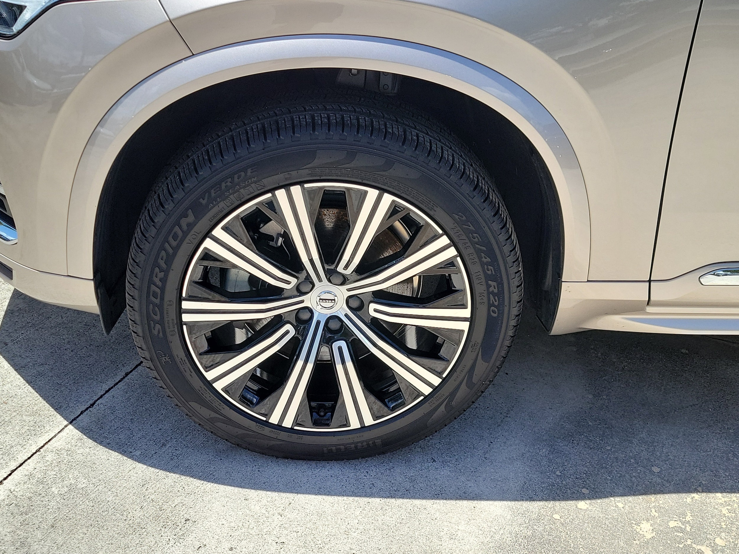 2025 Volvo XC90 Core - Photo 4