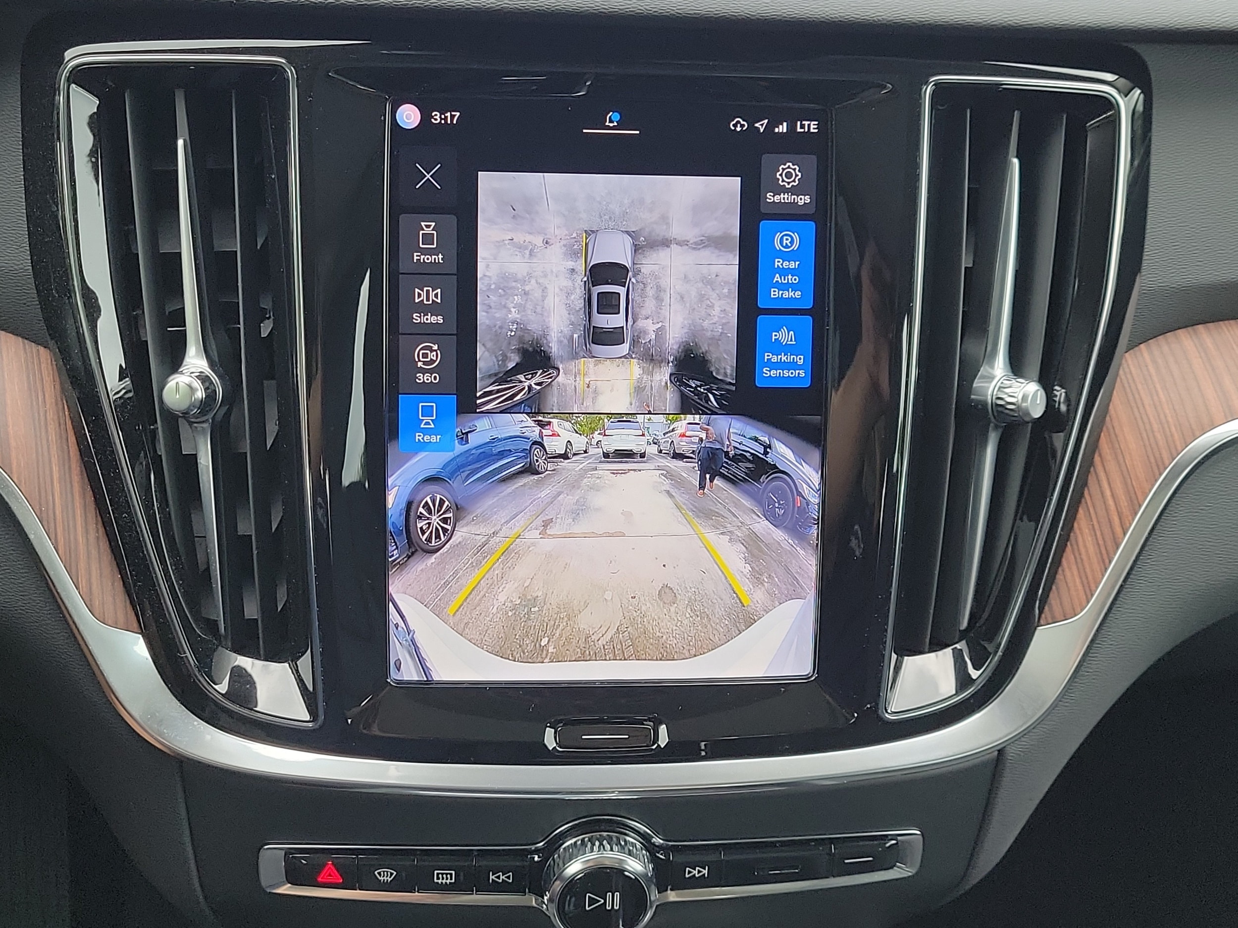 2024 Volvo S60 Plus - Photo 27