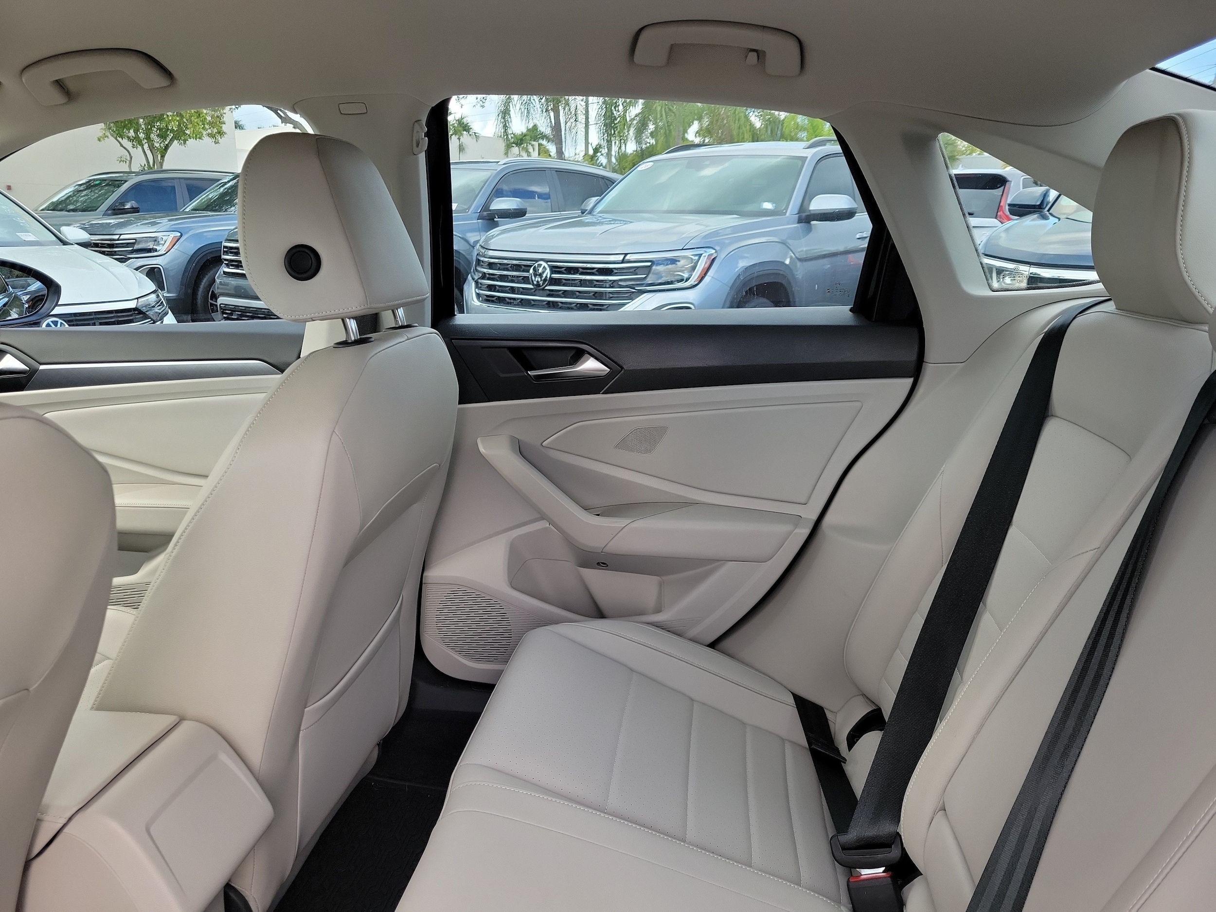 2023 Volkswagen Jetta SE - Photo 11
