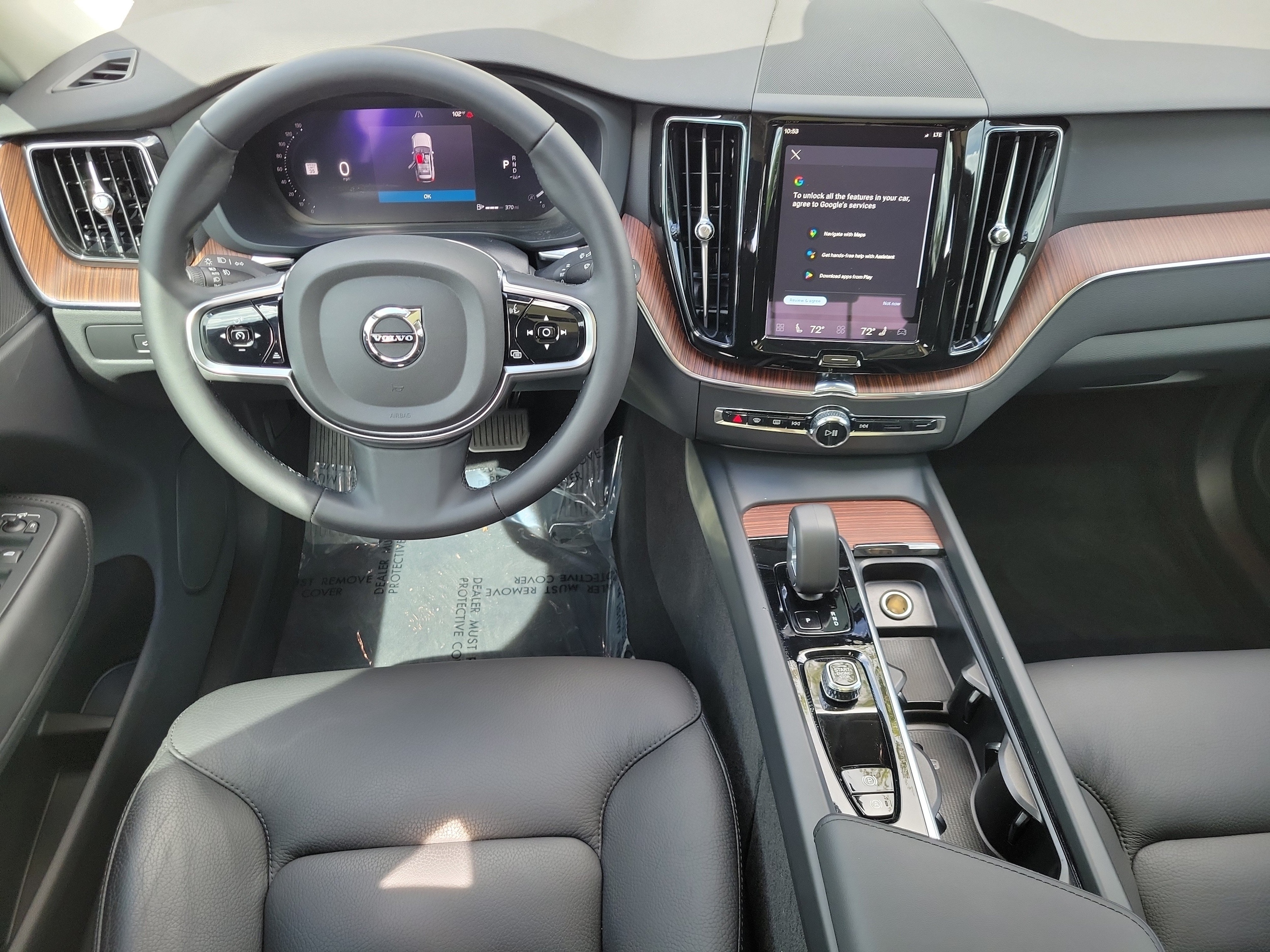 2024 Volvo XC60 Plus - Photo 11
