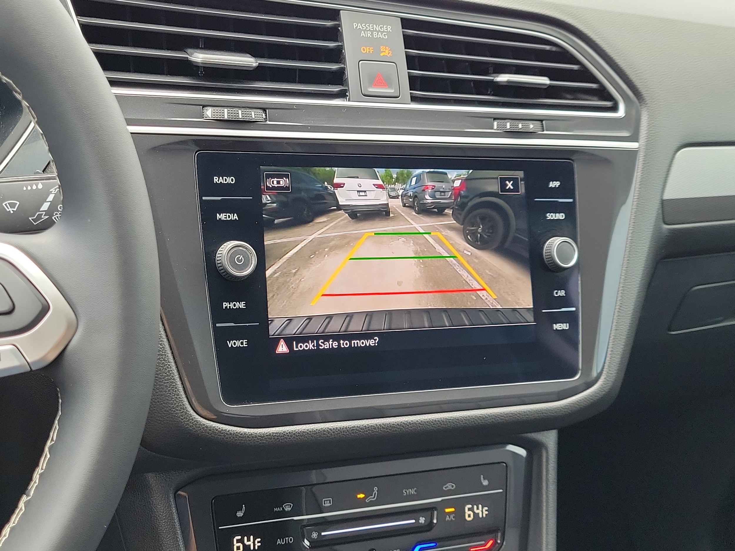 2023 Volkswagen Tiguan SE - Photo 24