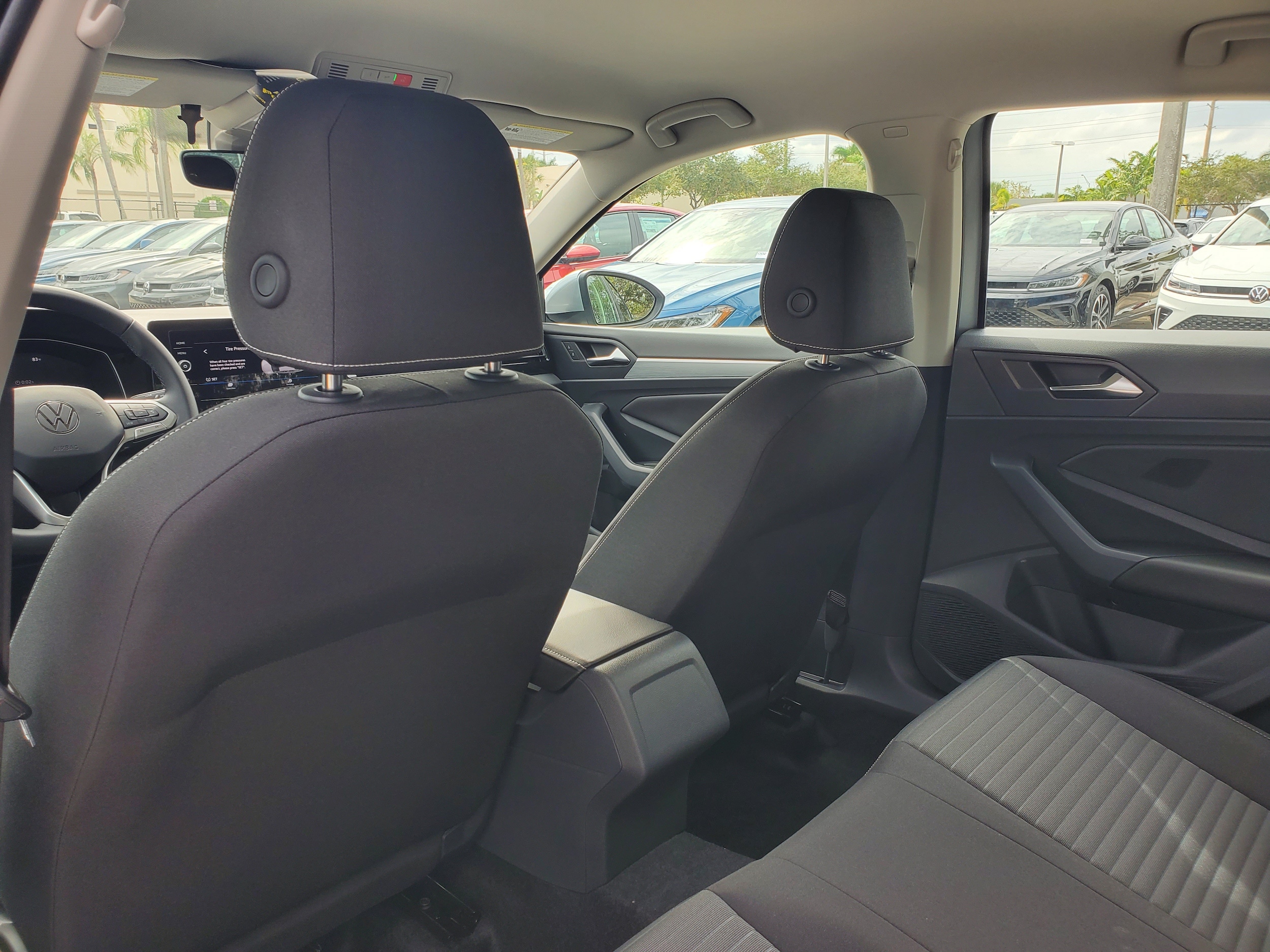 2026 Volkswagen Jetta SE - Photo 6