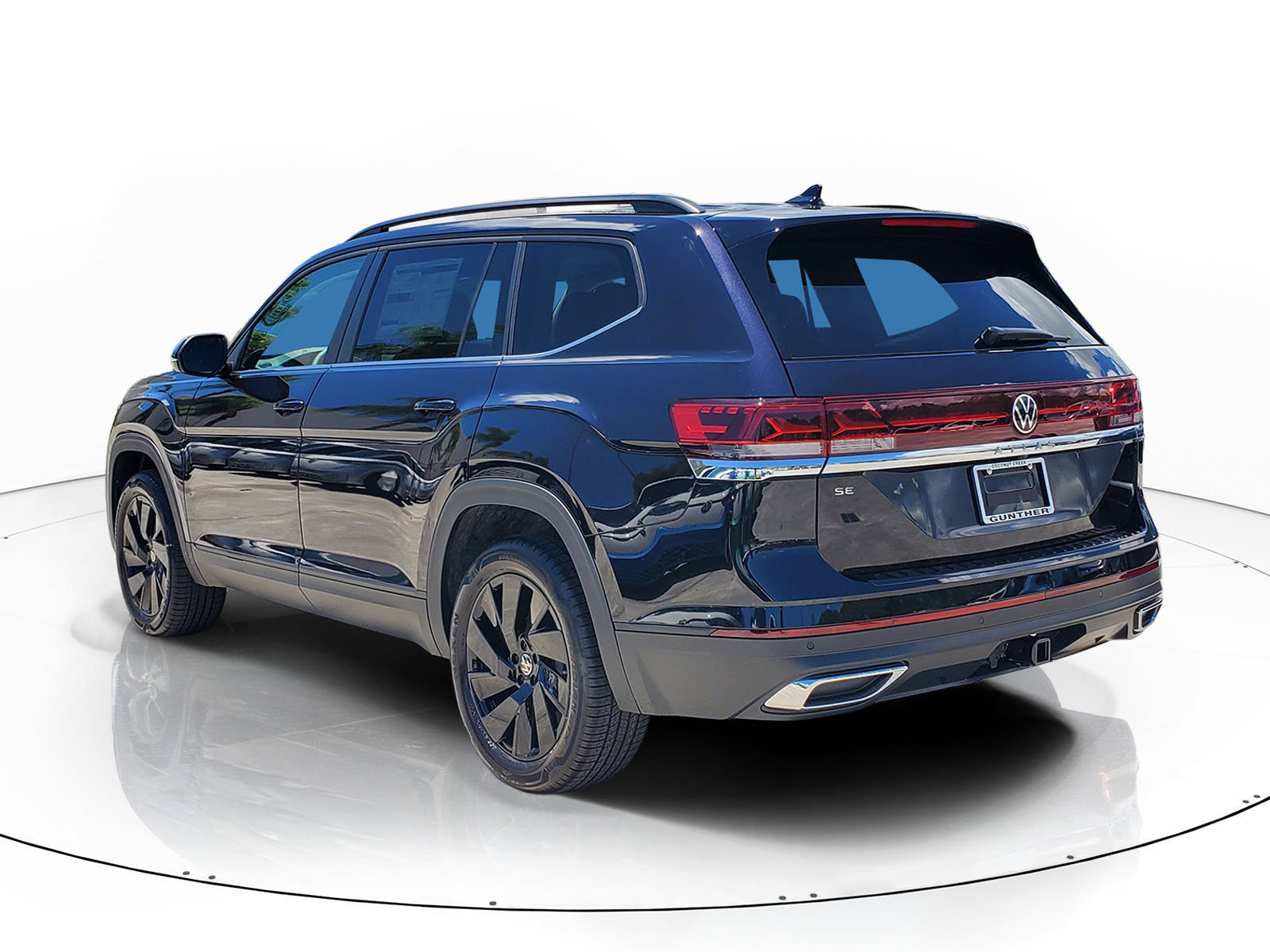 New 2026 Volkswagen Atlas SE w/Technology SUV
