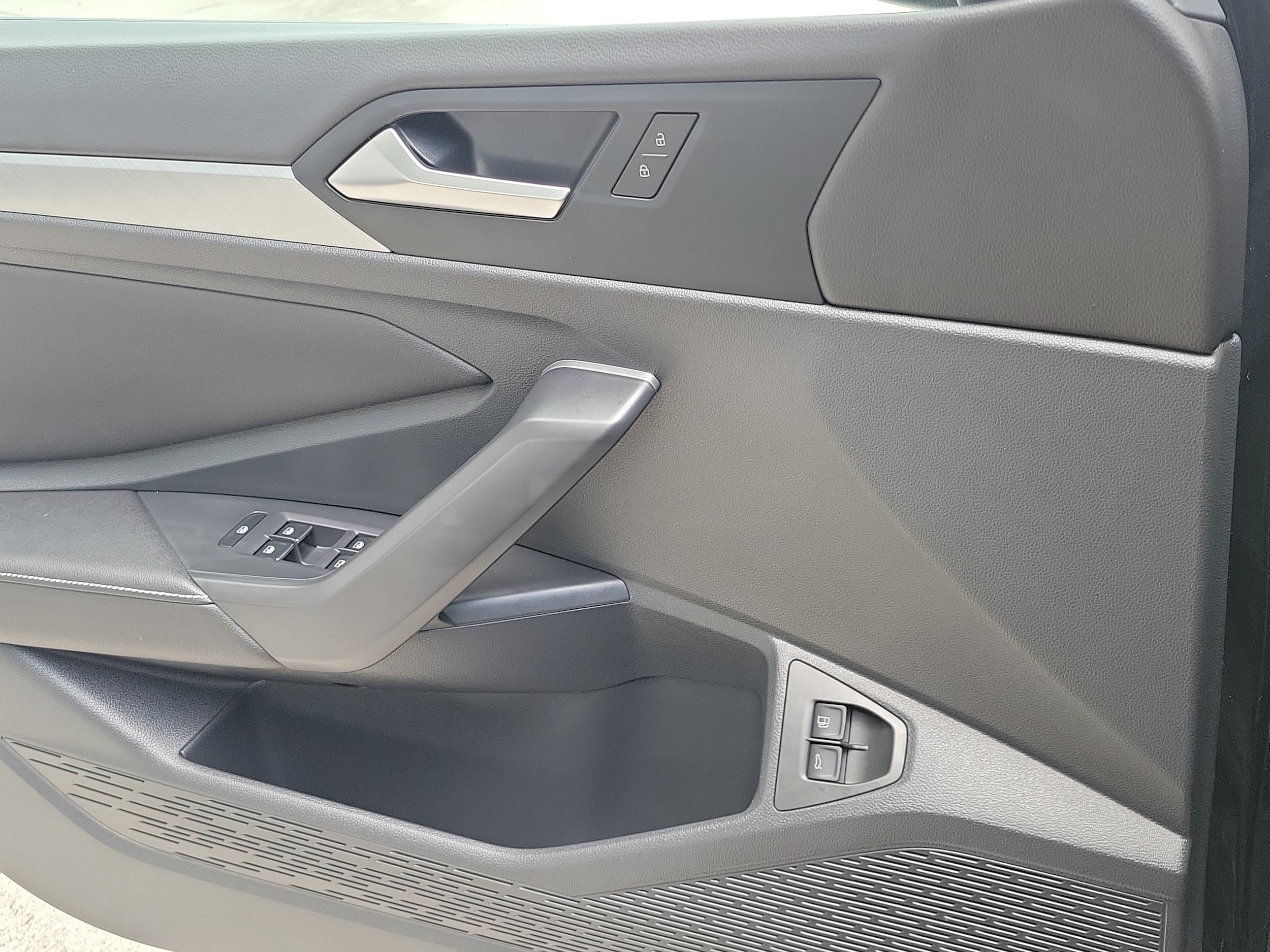 2024 Volkswagen Jetta SE - Photo 18