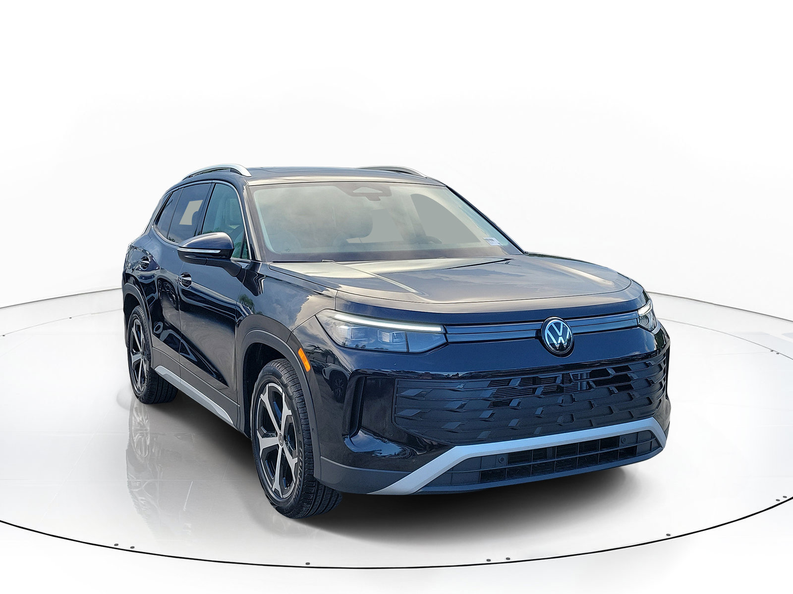 New 2026 Volkswagen Tiguan SE SUV