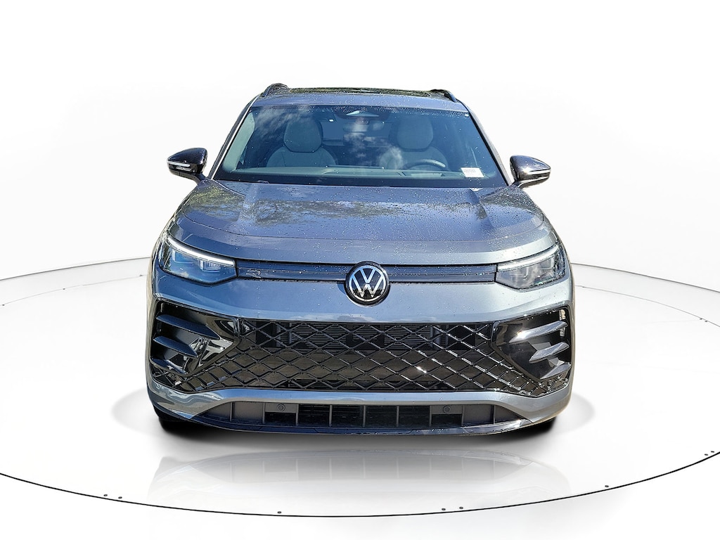 New 2026 Volkswagen Tiguan SE R-Line Black SUV