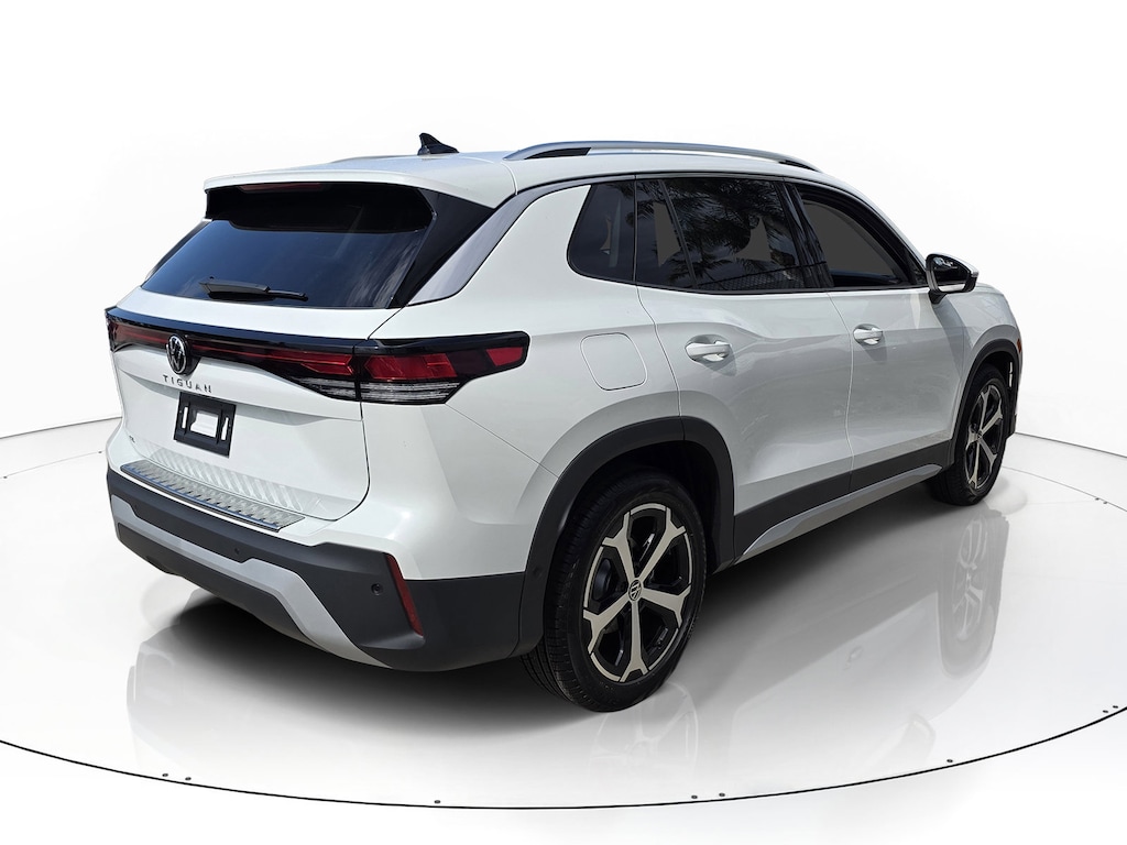 New 2026 Volkswagen Tiguan SE SUV