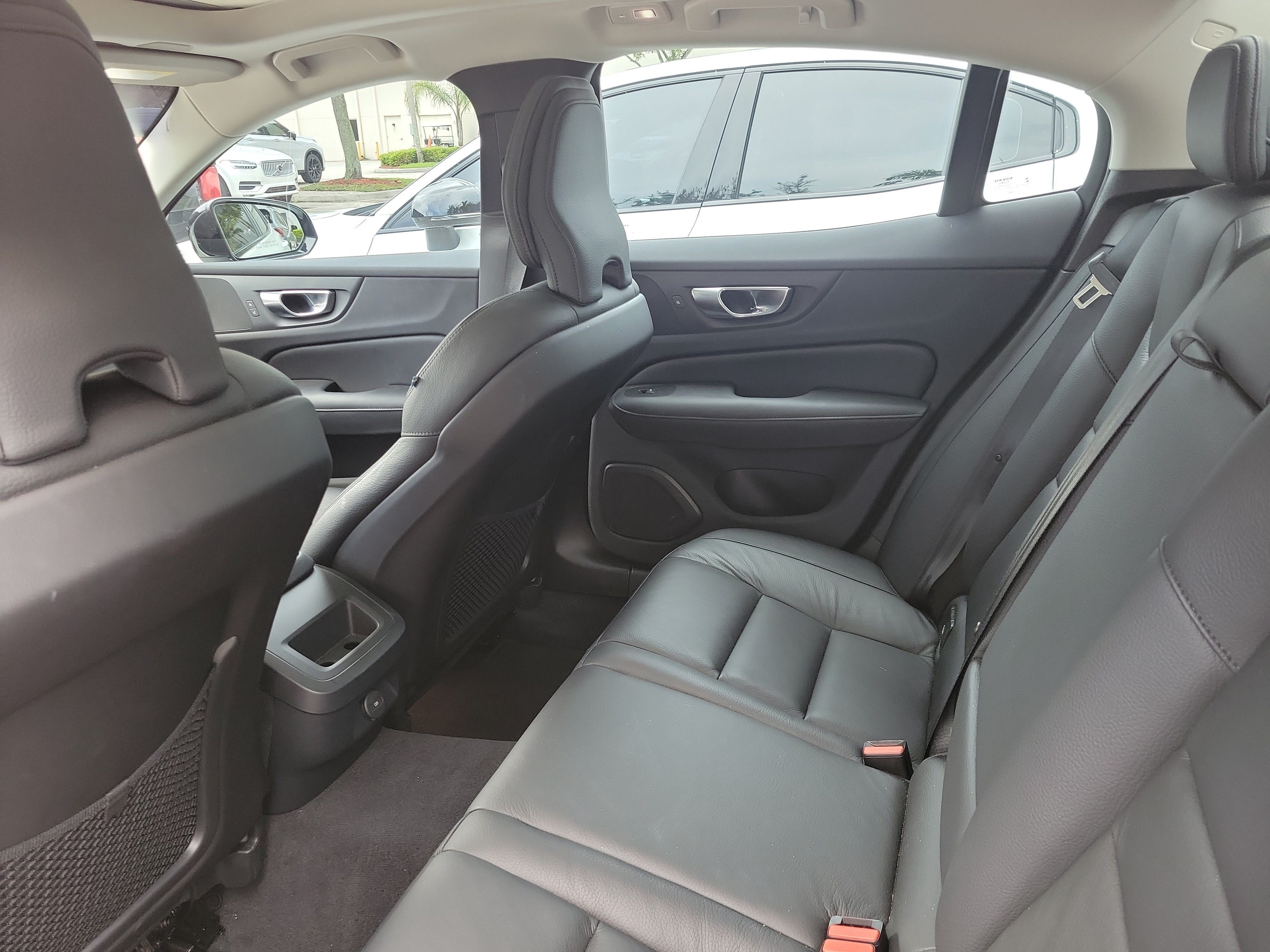 2024 Volvo S60 Plus - Photo 10