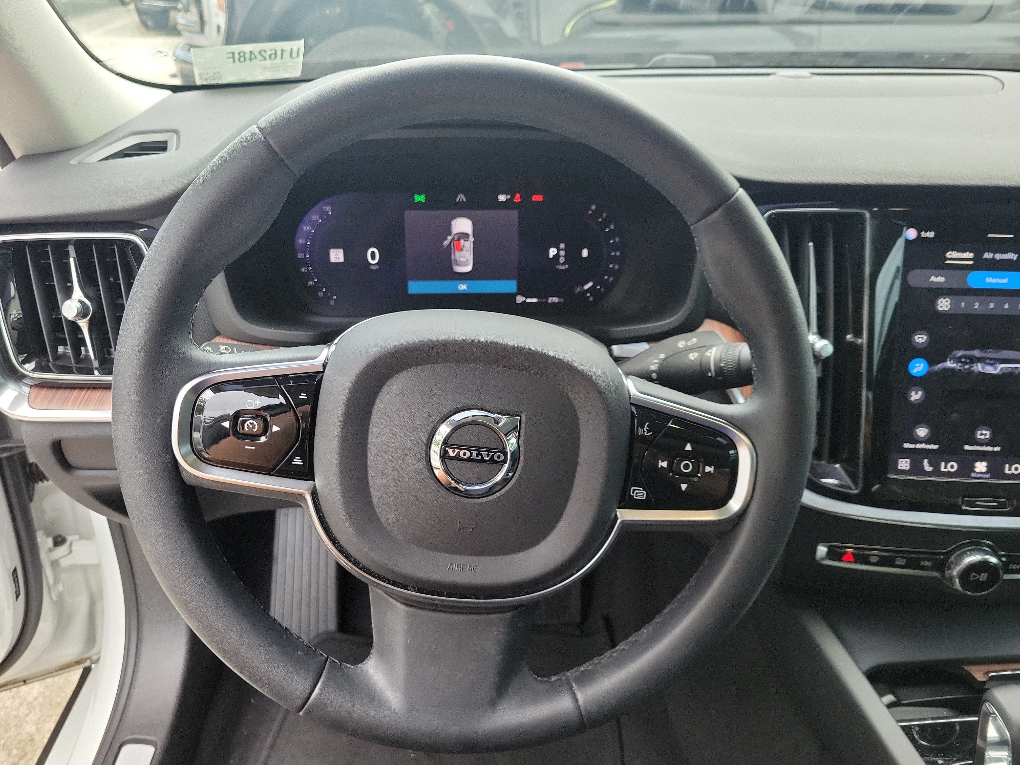 2024 Volvo S60 Plus - Photo 17