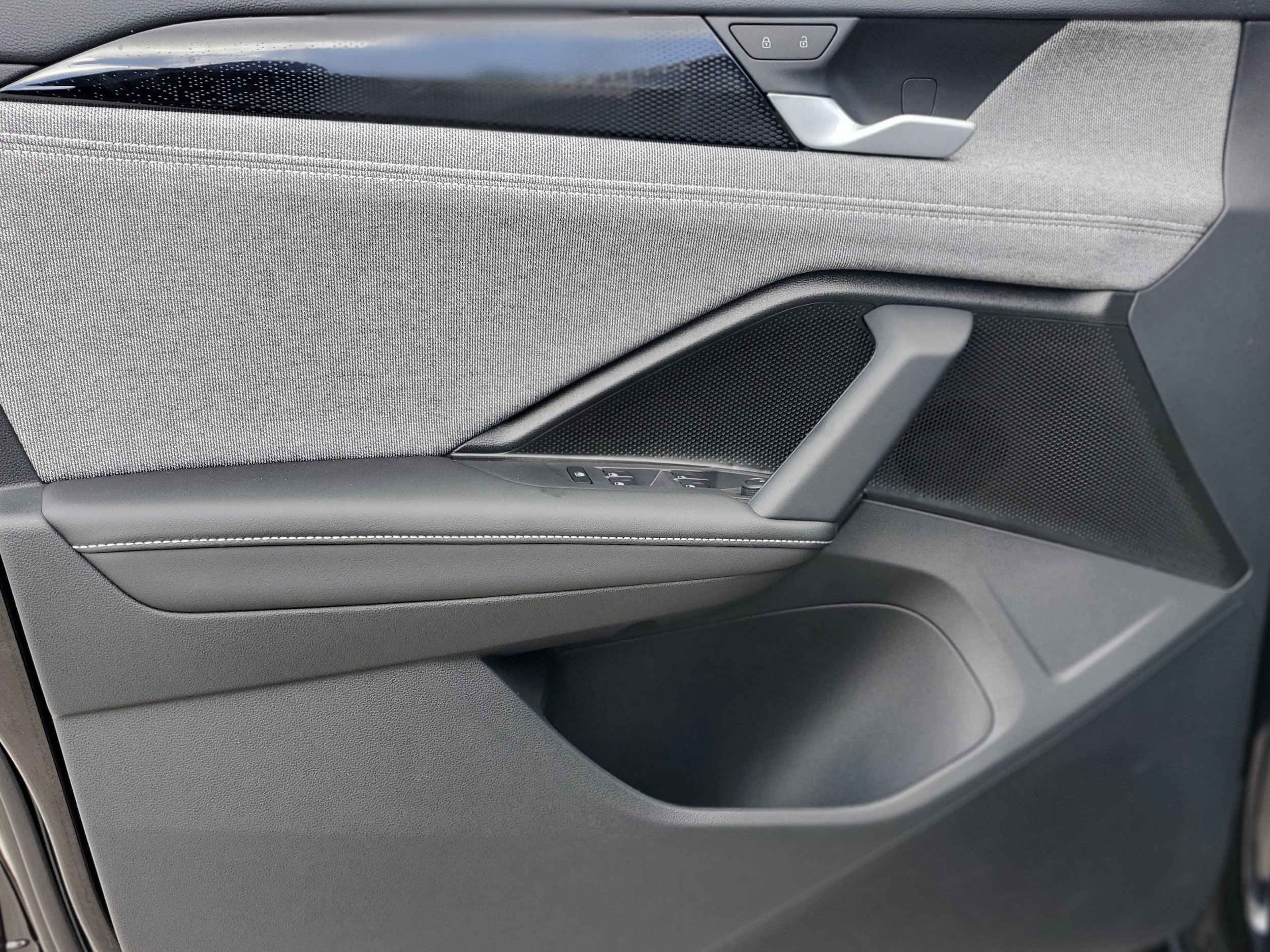 2026 Volkswagen Tiguan S - Photo 13