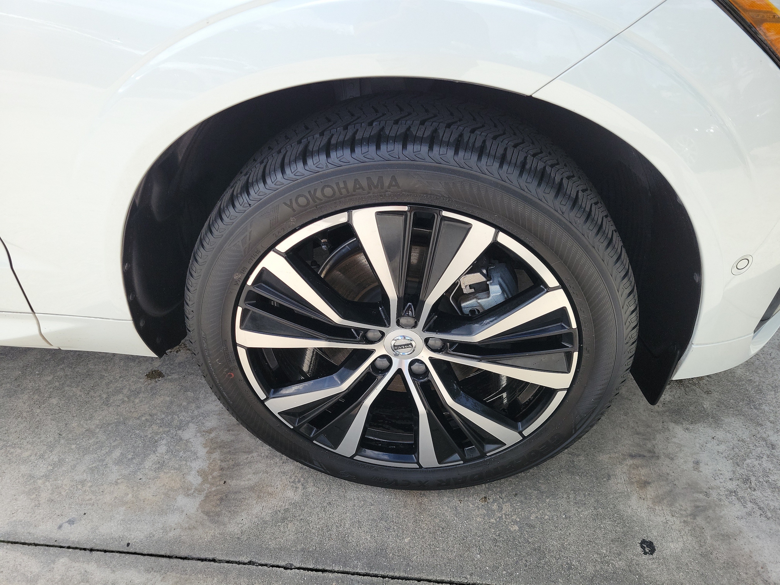 2024 Volvo XC60 Plus - Photo 10