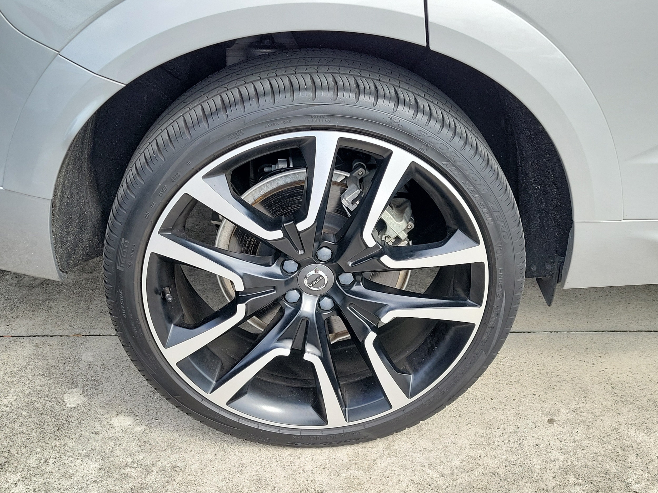 2023 Volvo XC60 Ultimate - Photo 11