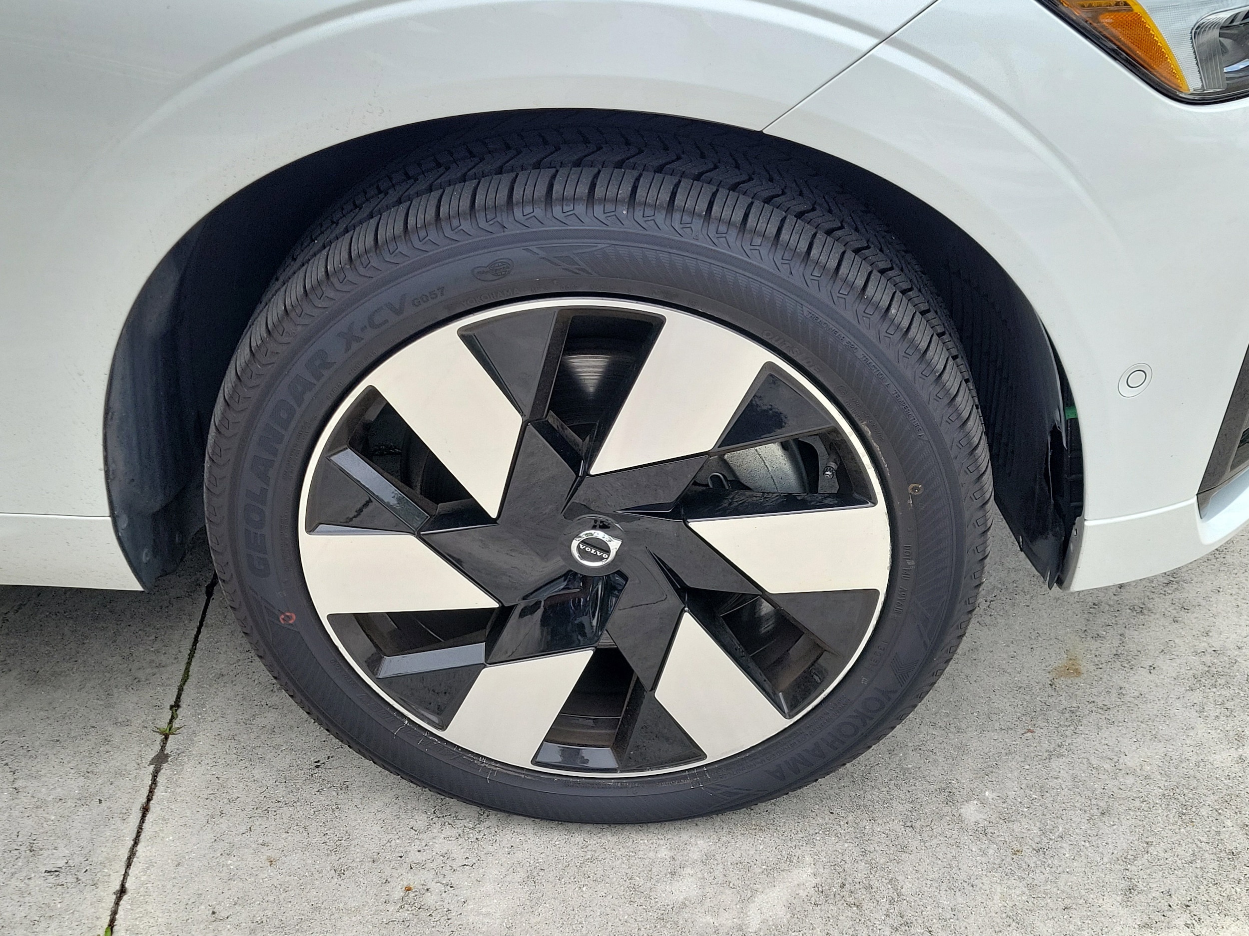2024 Volvo XC60 Plus - Photo 12