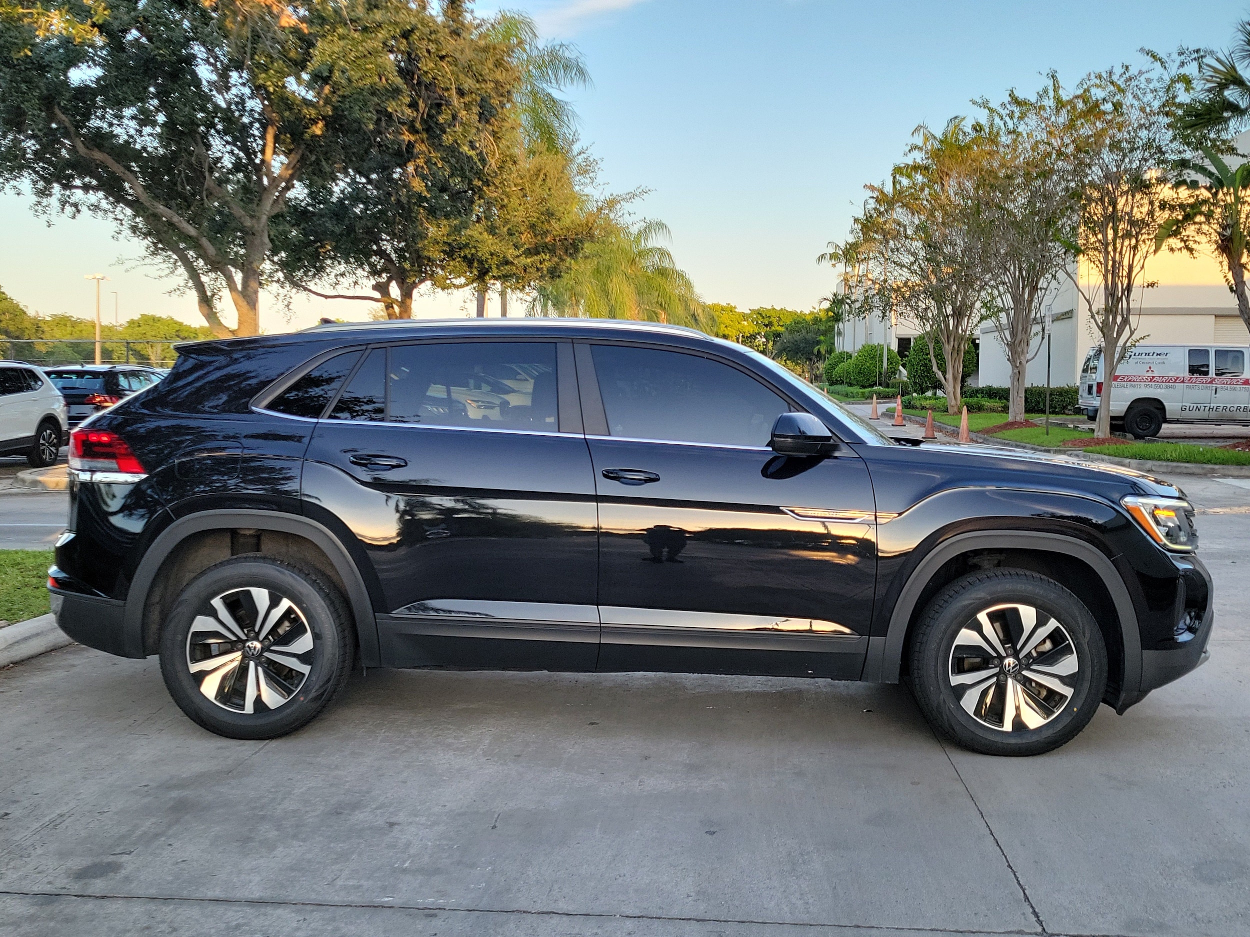 2024 Volkswagen Atlas Cross Sport SE - Photo 7