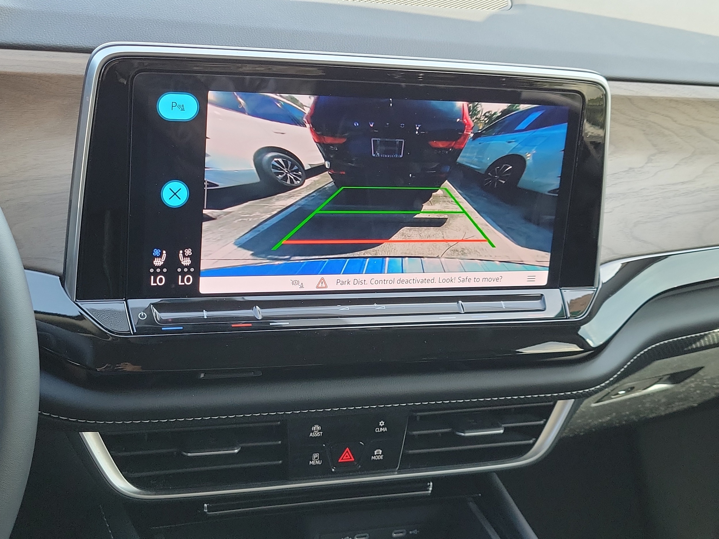 2024 Volkswagen Atlas SE w/Tech - Photo 21