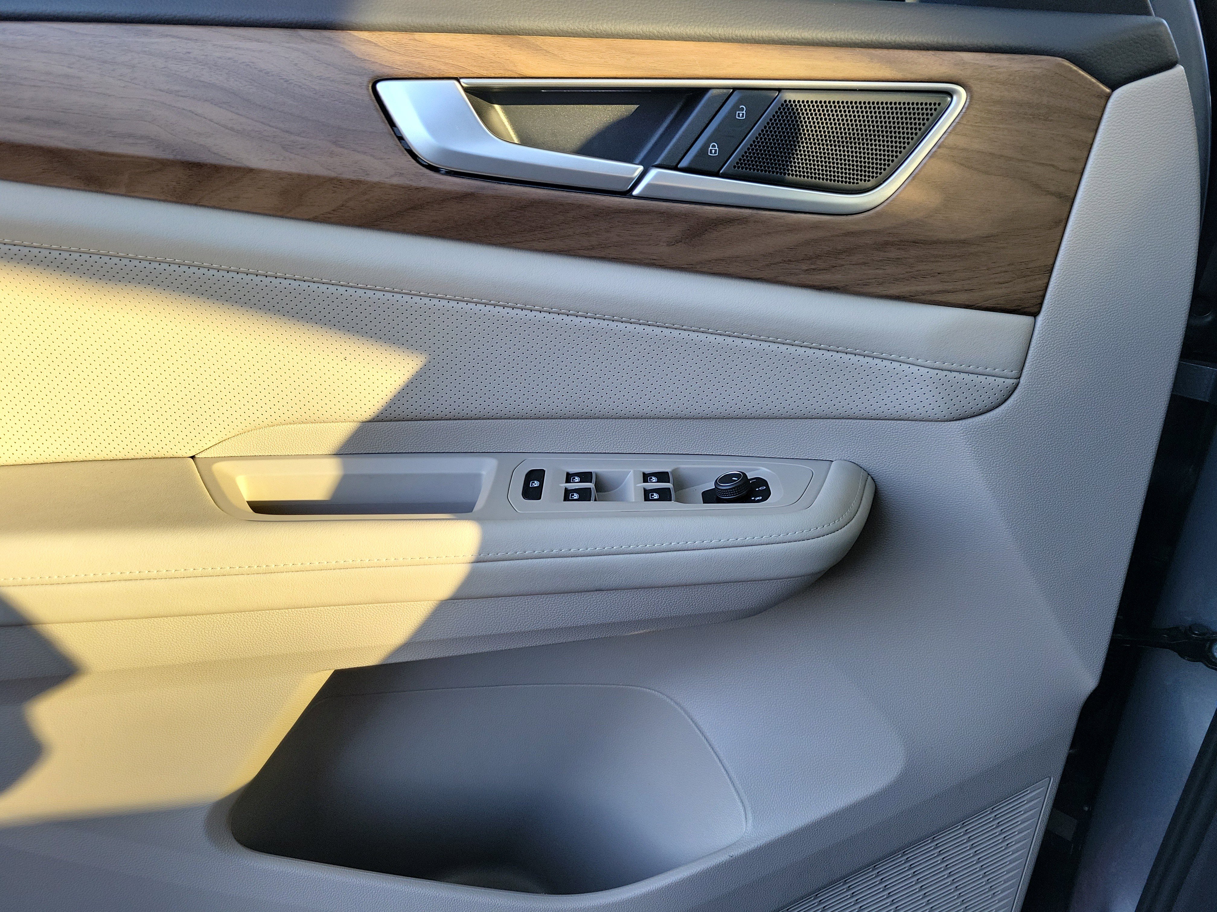 2026 Volkswagen Atlas SE - Photo 15