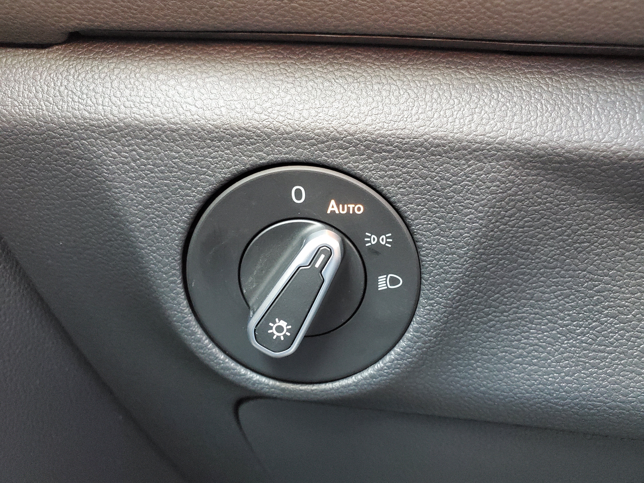 2026 Volkswagen Jetta SE - Photo 14