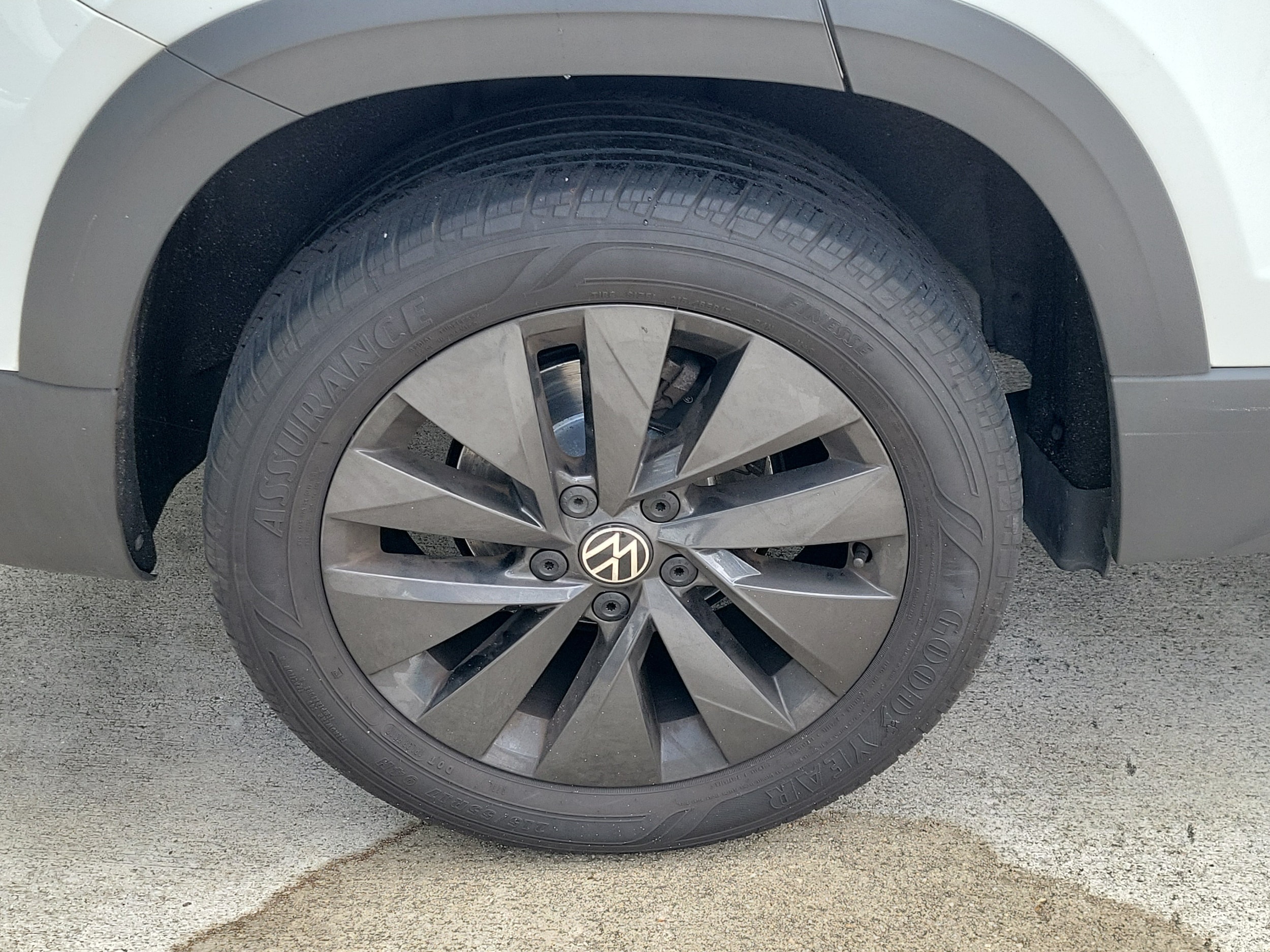 2024 Volkswagen Taos S - Photo 11