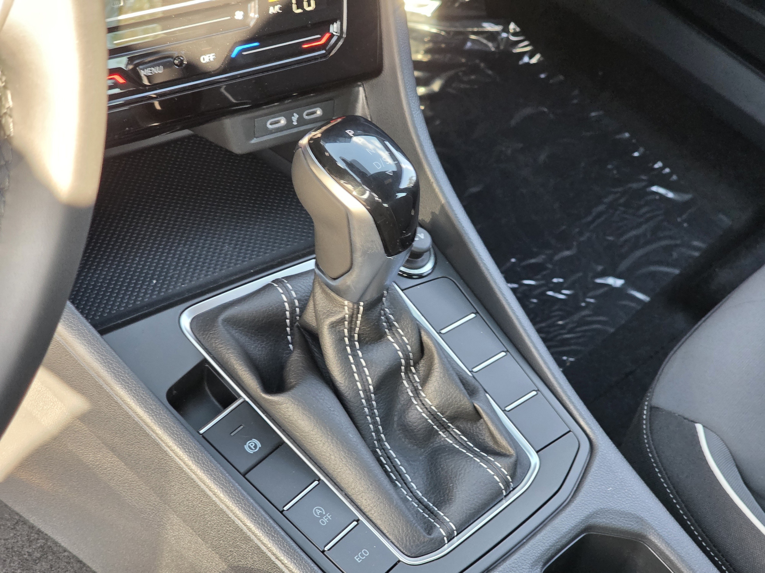 2026 Volkswagen Jetta Sport - Photo 13