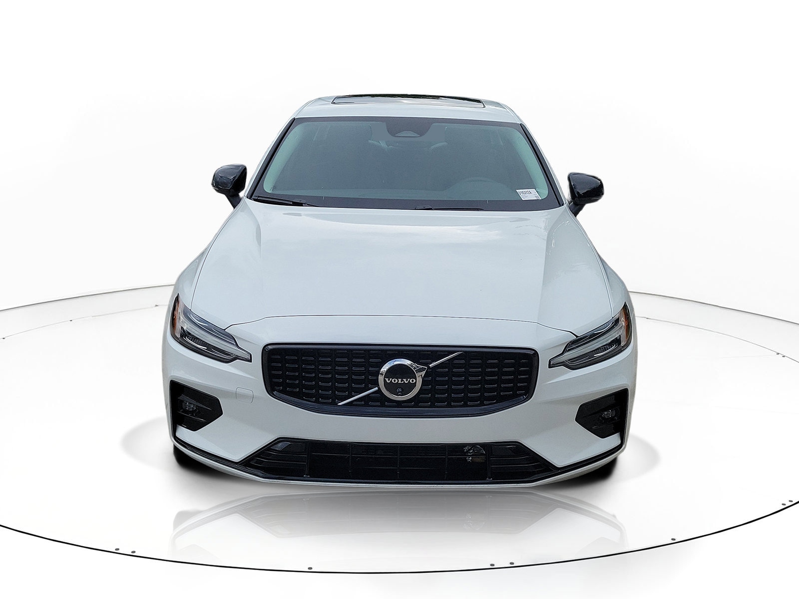 2024 Volvo S60 Plus - Photo 2