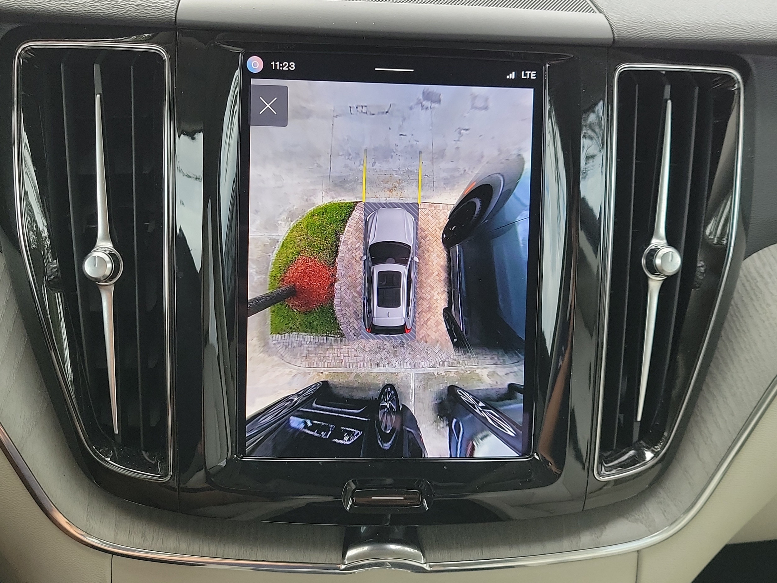 2024 Volvo XC60 Plus - Photo 28