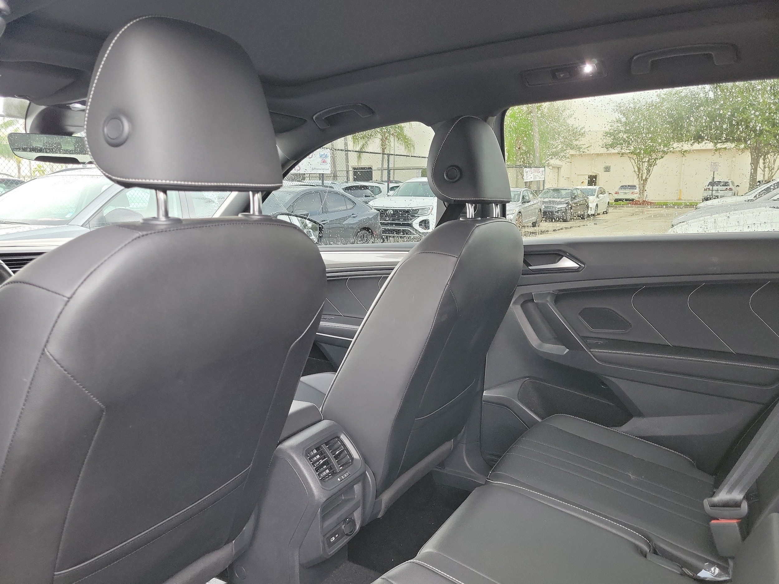 2023 Volkswagen Tiguan SE R-LINE BLACK - Photo 12