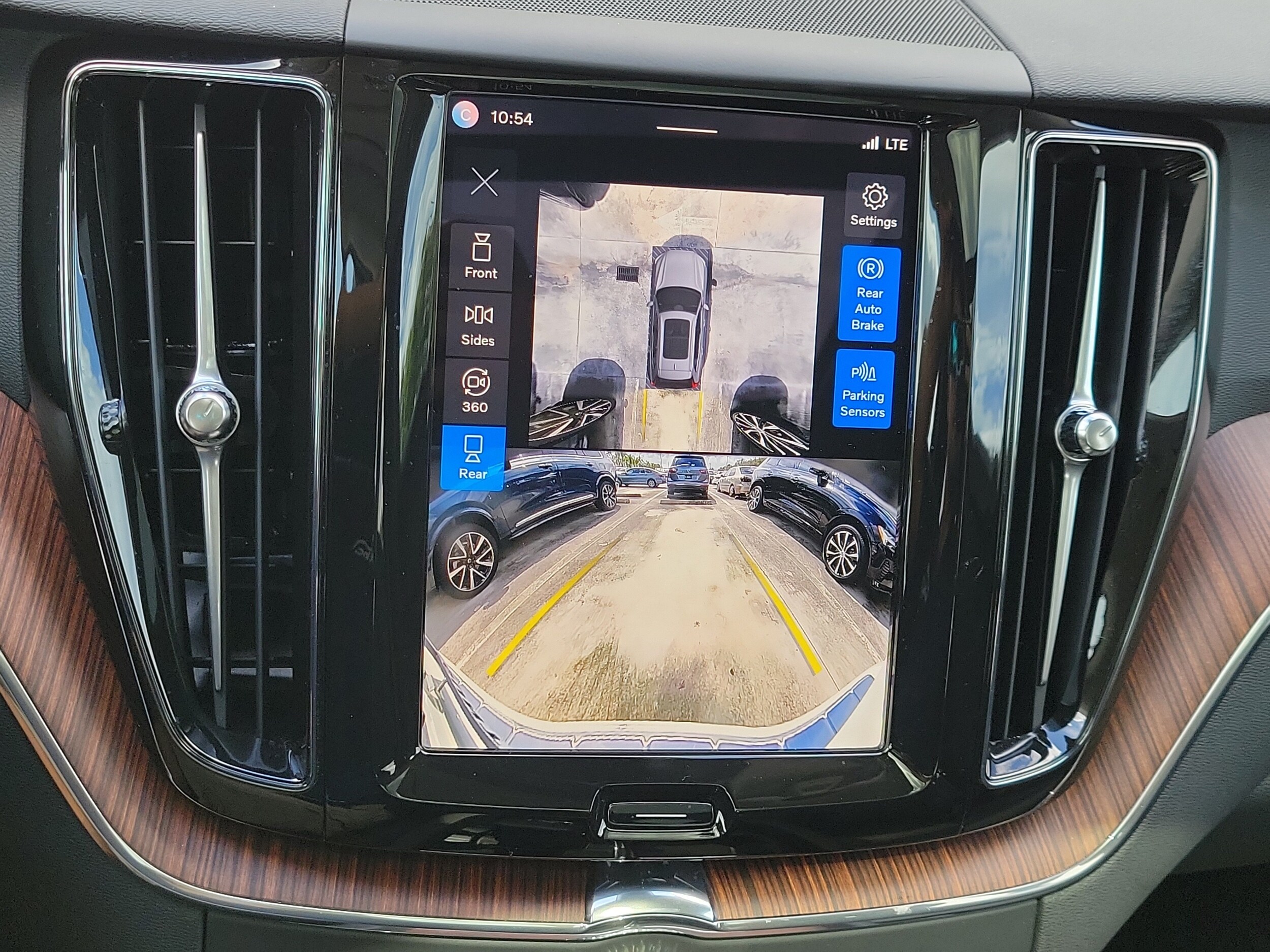 2024 Volvo XC60 Plus - Photo 26