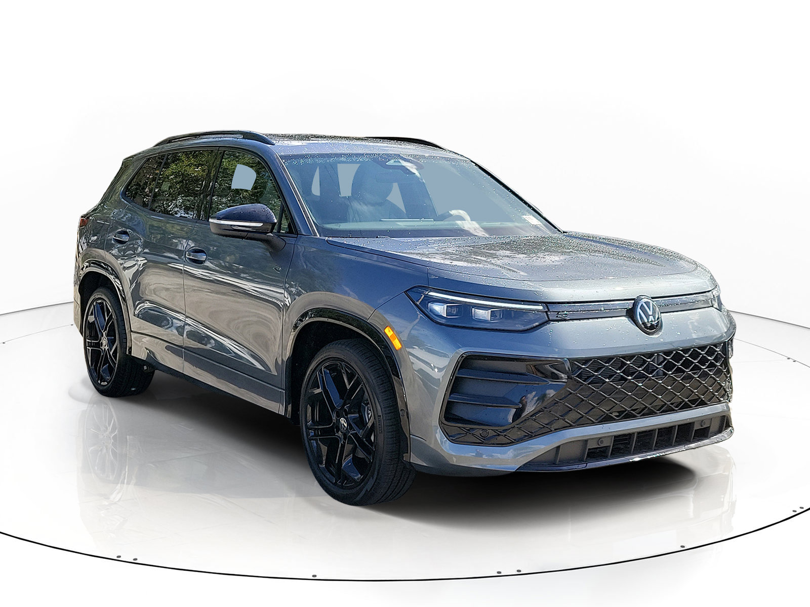 New 2026 Volkswagen Tiguan SE R-Line Black SUV