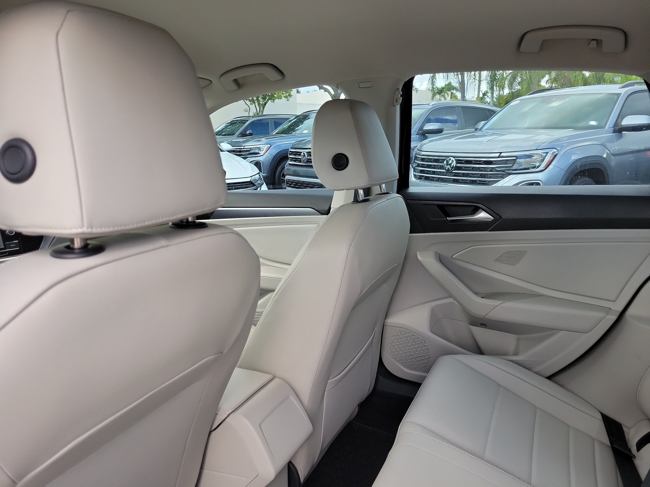 2023 Volkswagen Jetta SE - Photo 12